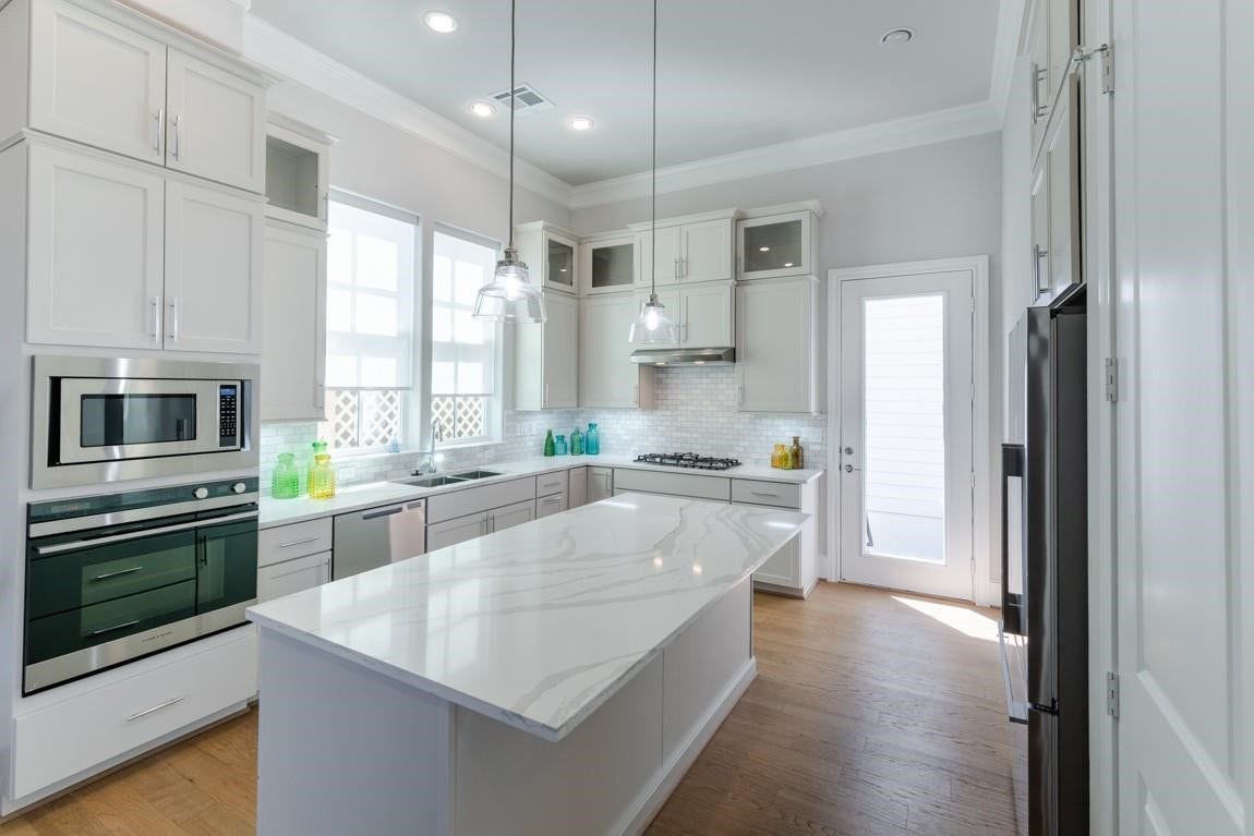 11053 Chatterton Drive, Houston, TX 77043 Spacious kitchen with LARGE island.