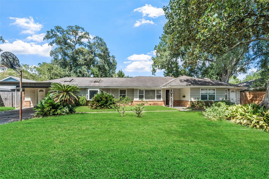 Property photo for 9346 Willowview Lane, Houston, TX