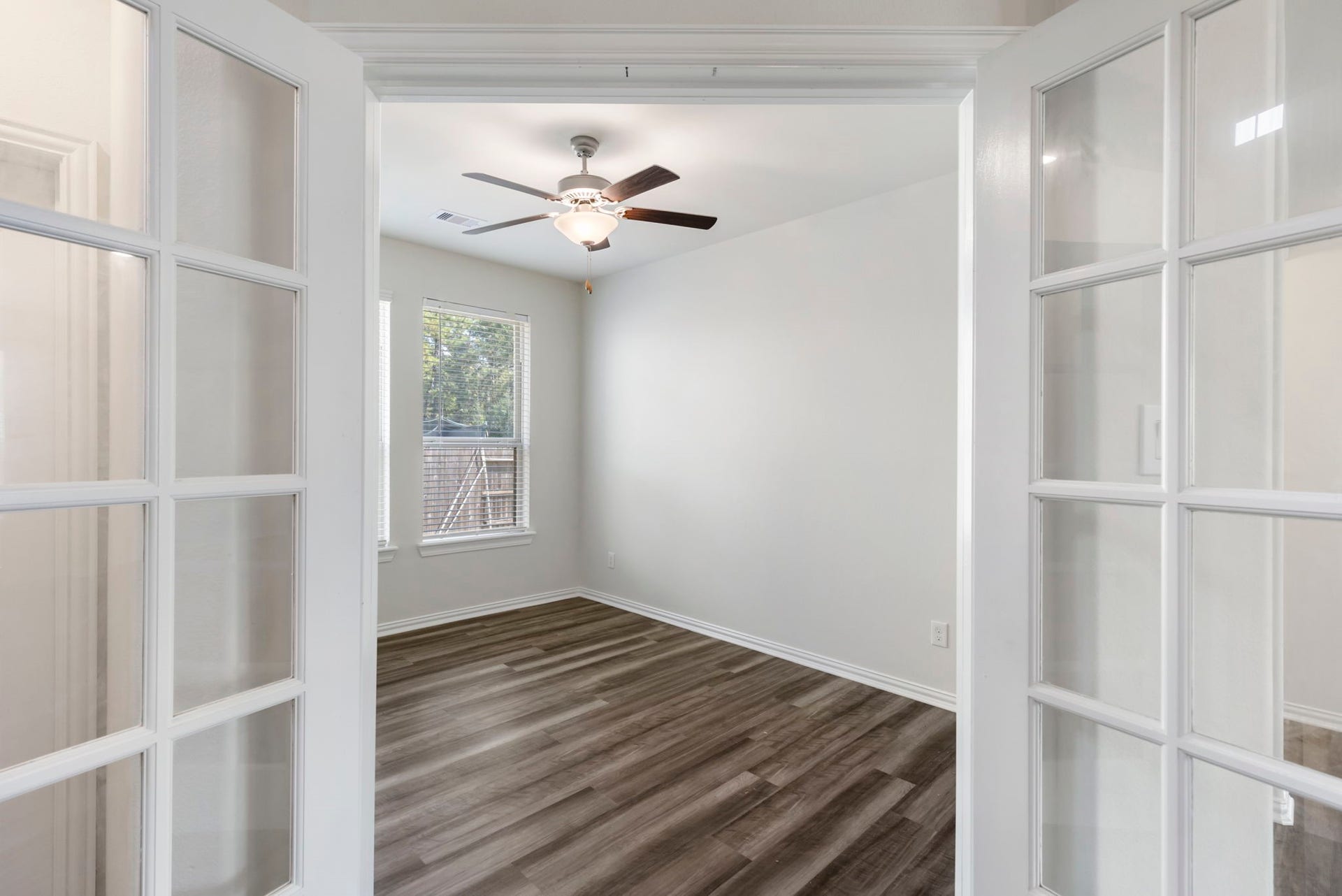 28068 Dove Chase Drive, Spring, TX 77386