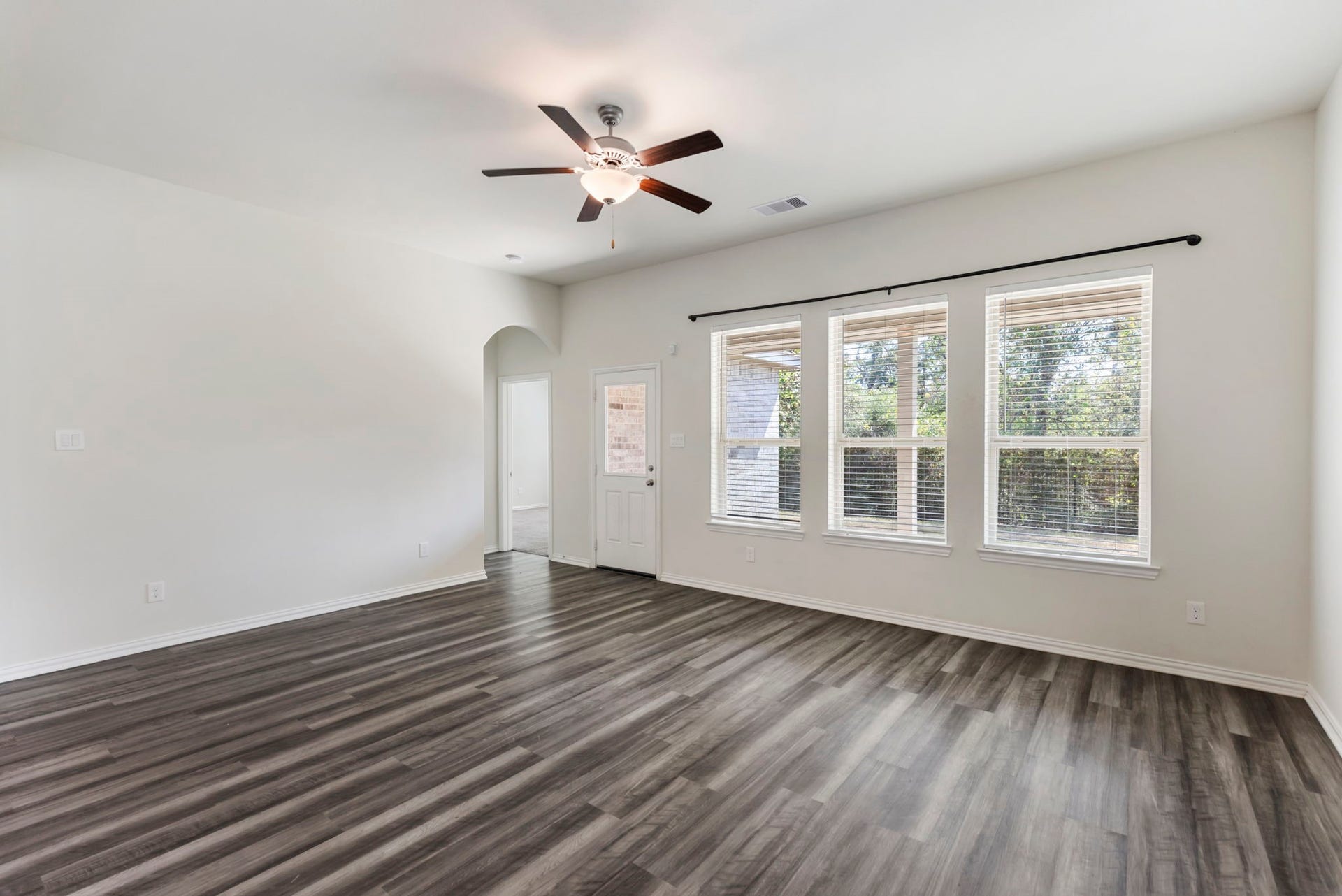 28068 Dove Chase Drive, Spring, TX 77386