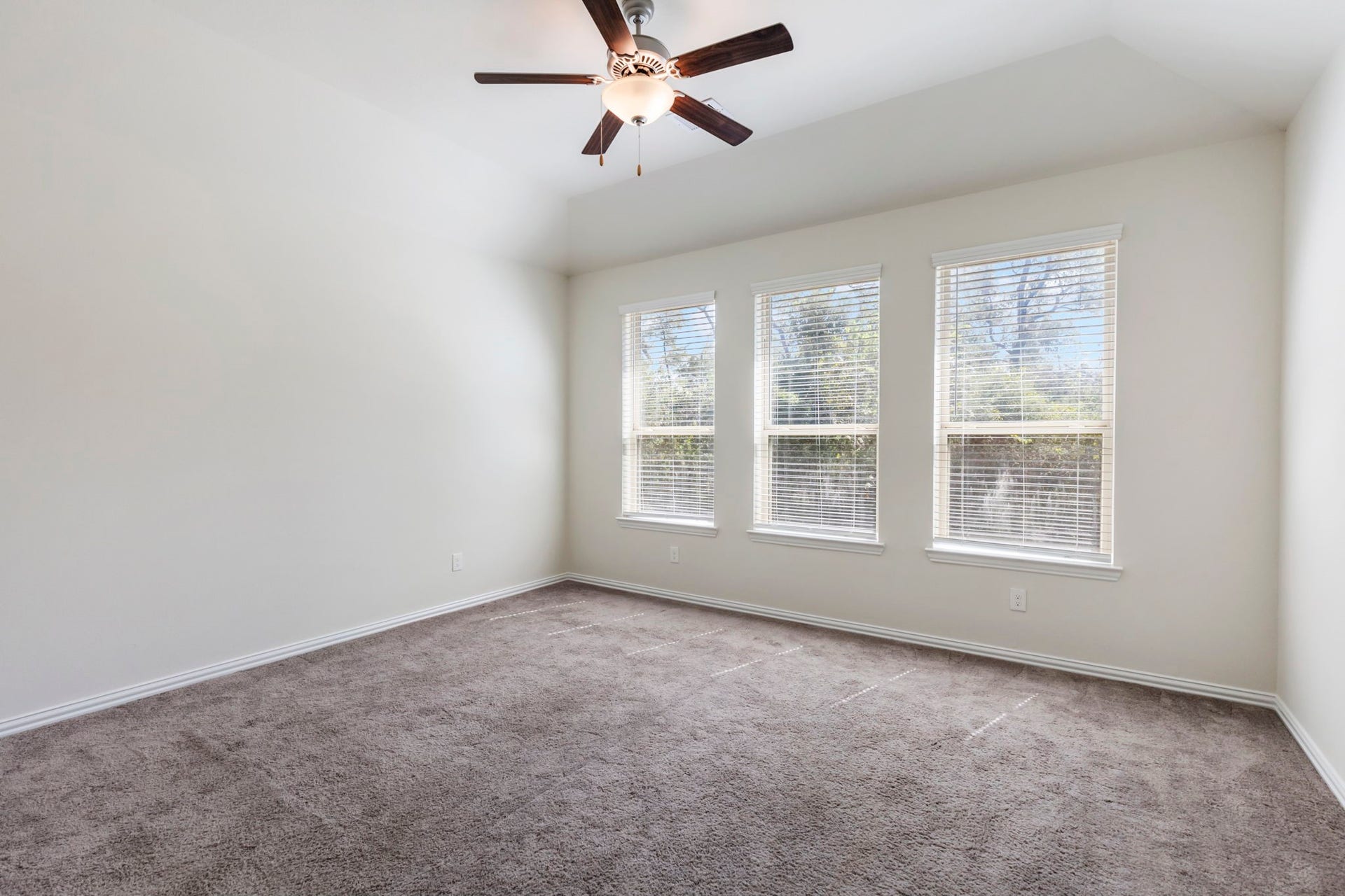 28068 Dove Chase Drive, Spring, TX 77386