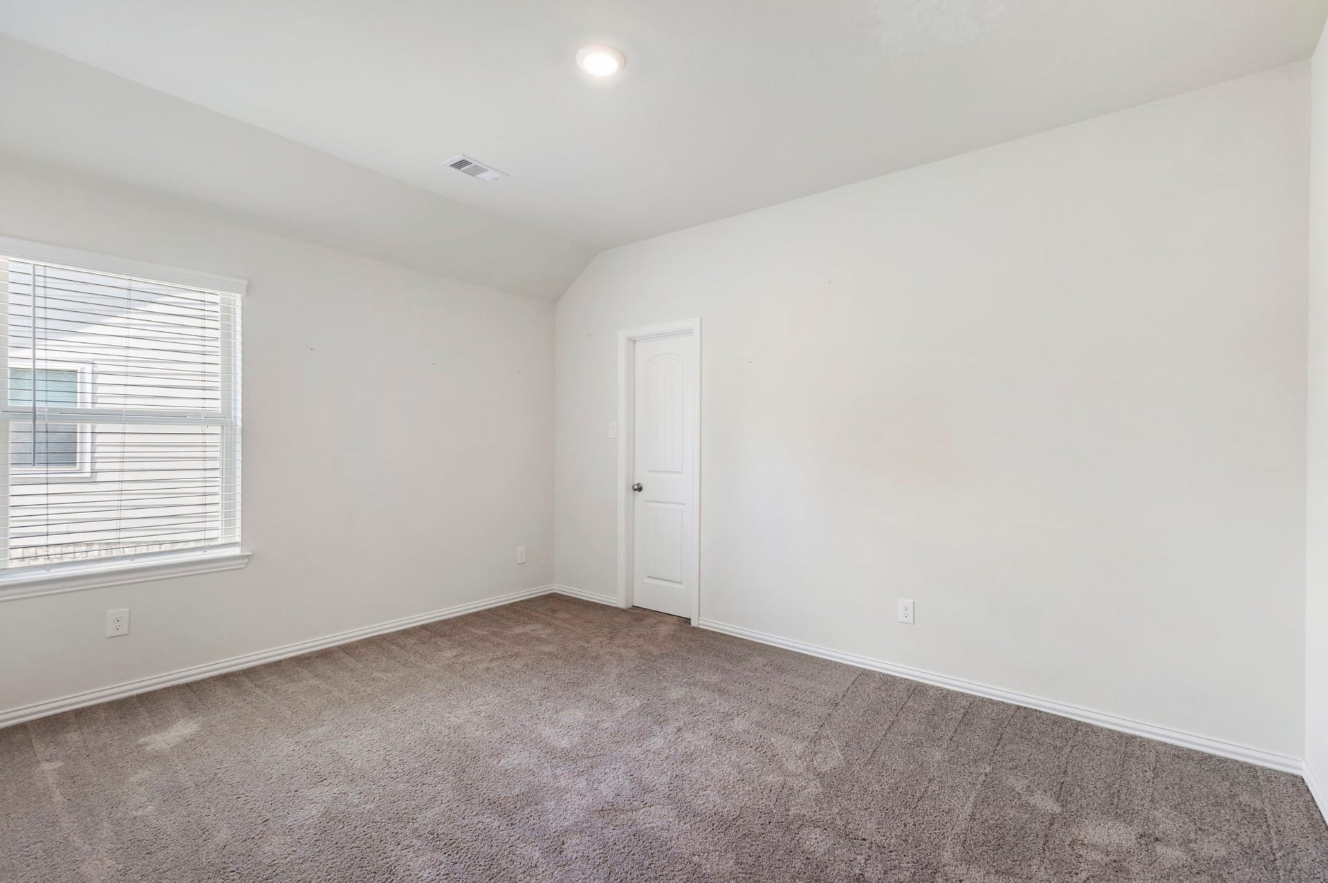 28068 Dove Chase Drive, Spring, TX 77386