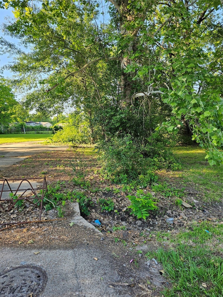 Property photo for 7423 SUNDOWN LOT 161 Drive, Houston, TX