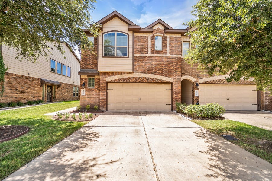 Property photo for 3322 Orchard Bridge Lane, Rosenberg, TX
