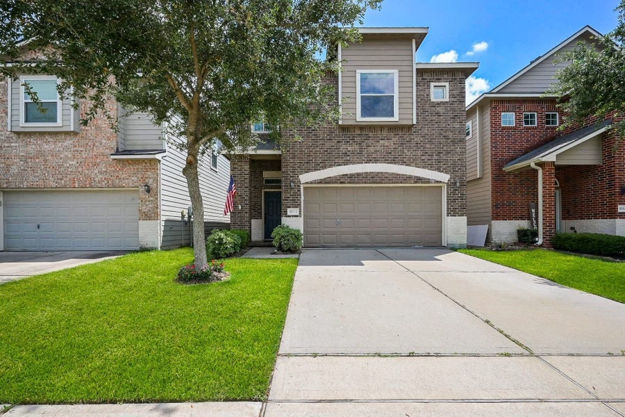 Property photo for 18311 Amalfi Coast Drive, Cypress, TX