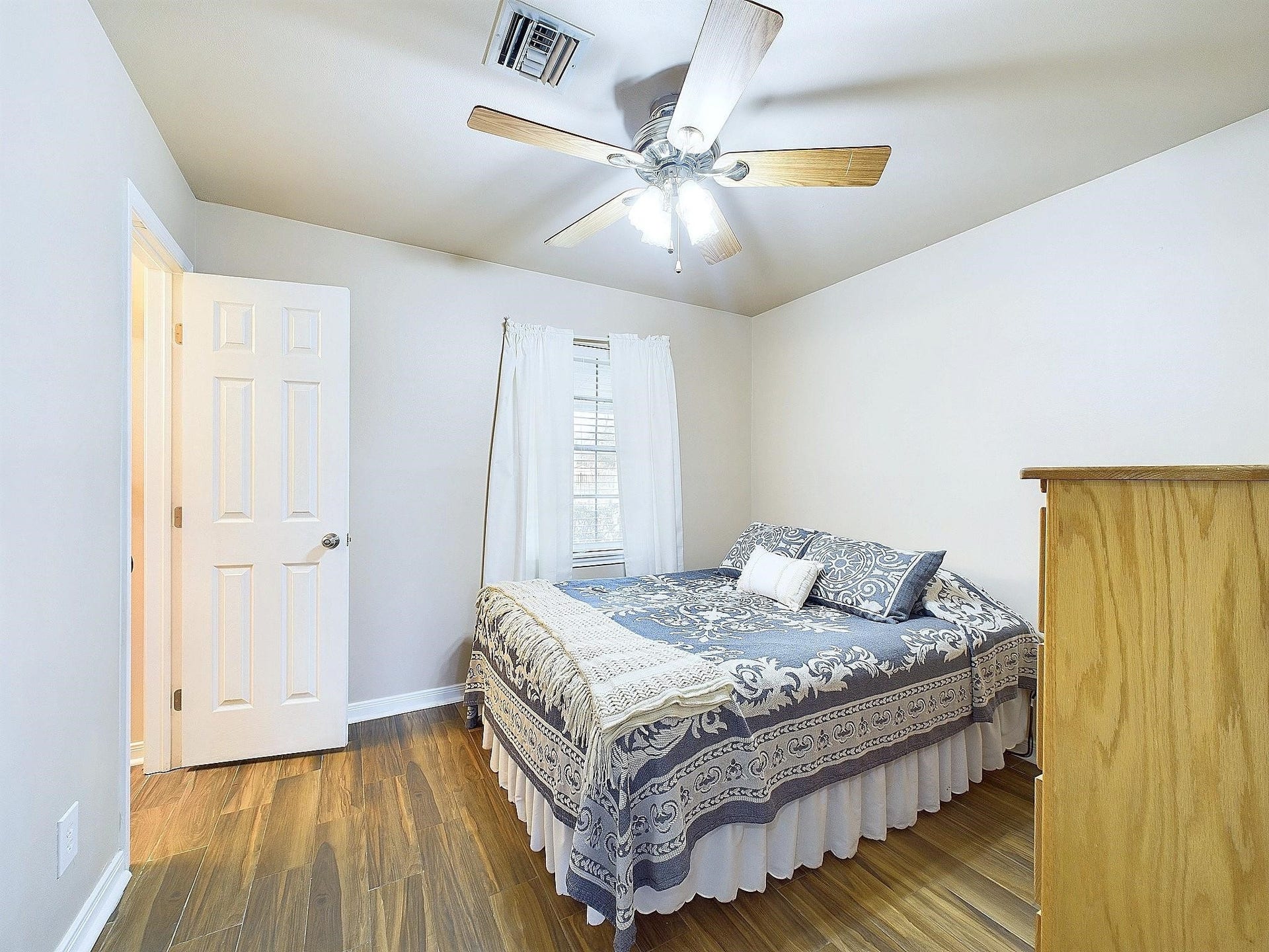 2814 Balmorhea Avenue, Houston, TX 77039 2814 Balmorhea Avenue, Houston, TX 77039