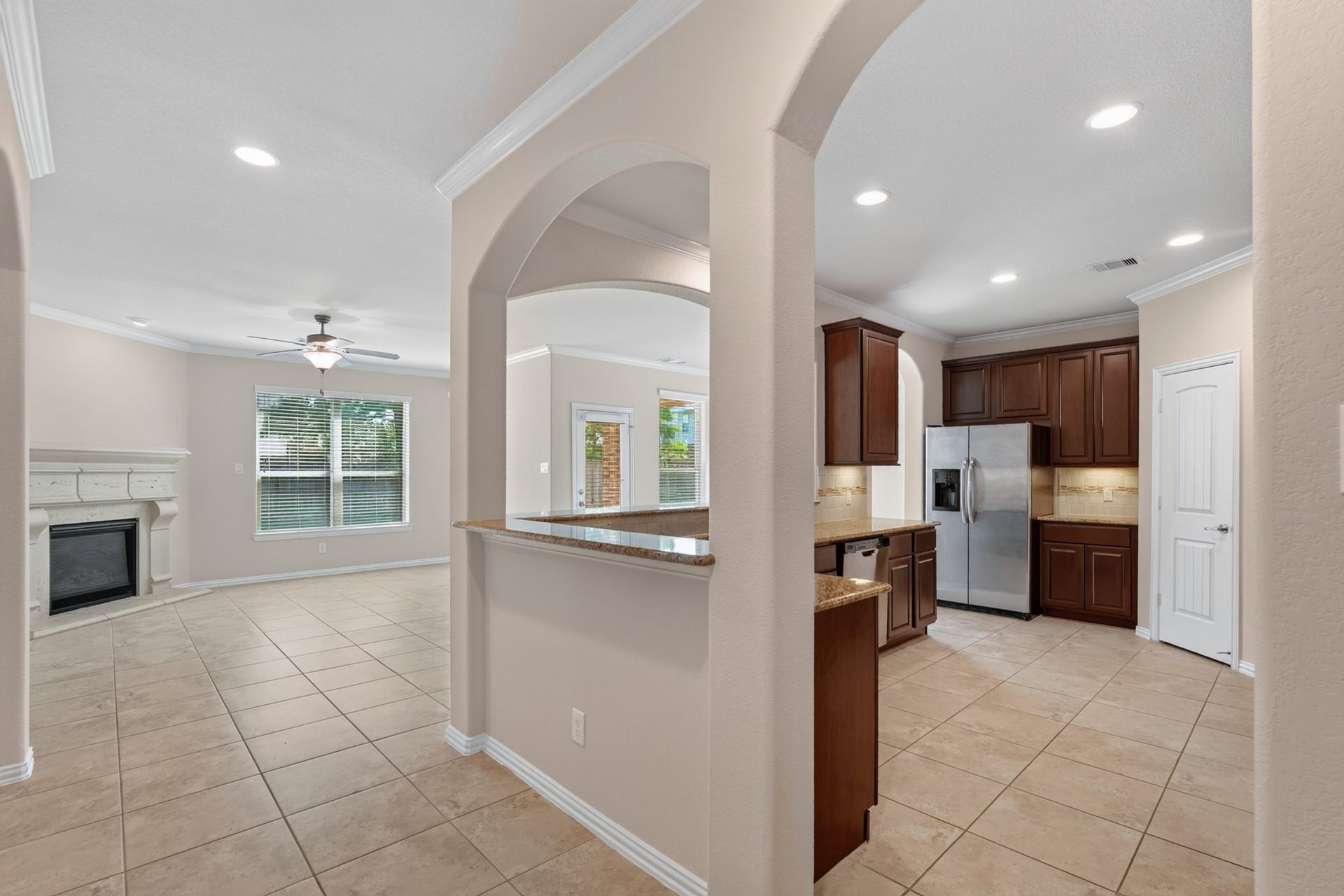 71 Sawbridge Circle, The Woodlands, TX 77389 71 Sawbridge Circle, The Woodlands, TX 77389