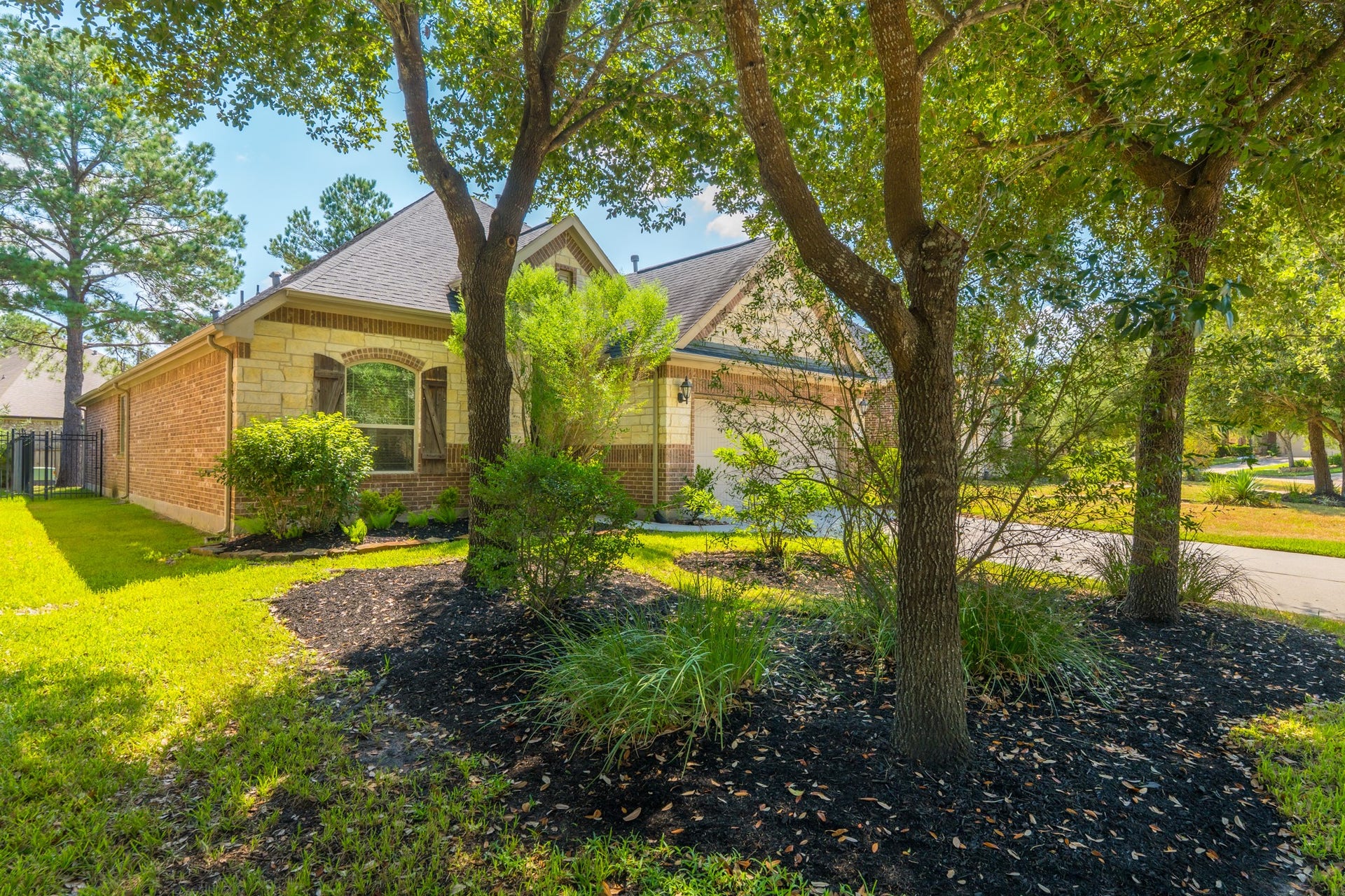 71 Sawbridge Circle, The Woodlands, TX 77389 71 Sawbridge Circle, The Woodlands, TX 77389