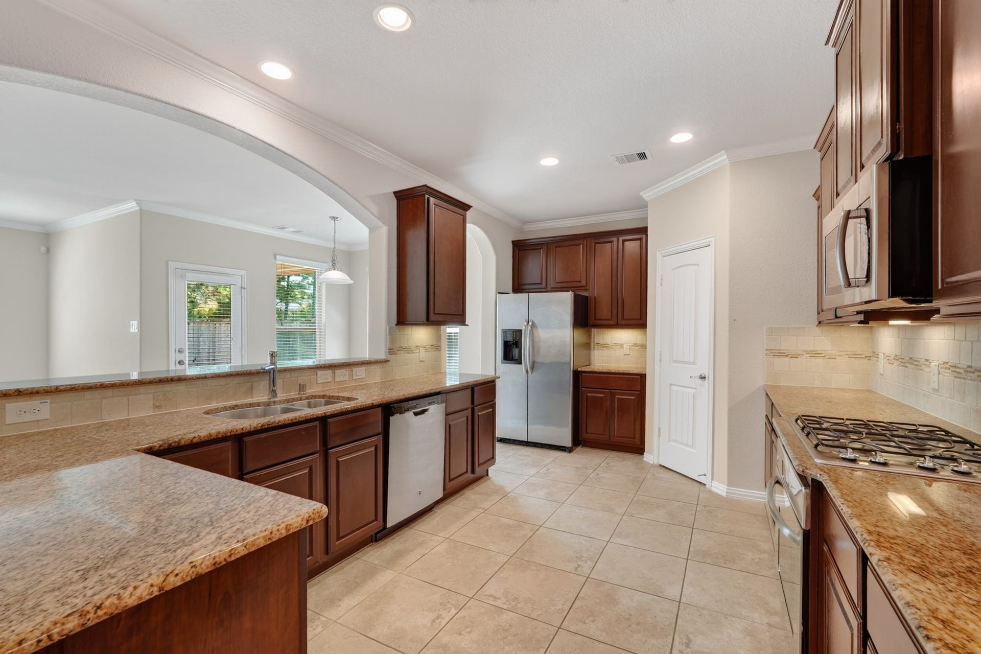 71 Sawbridge Circle, The Woodlands, TX 77389 71 Sawbridge Circle, The Woodlands, TX 77389