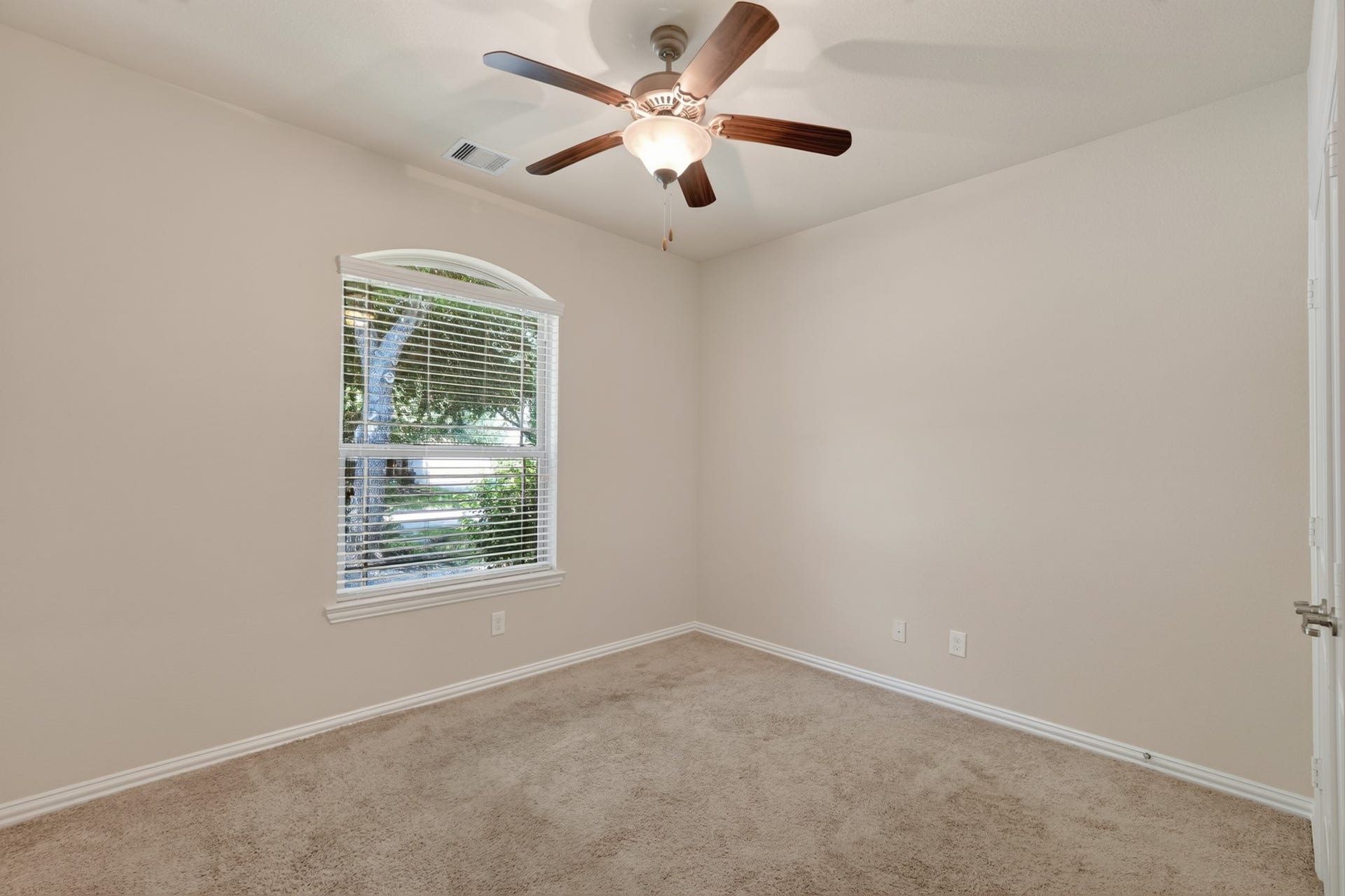 71 Sawbridge Circle, The Woodlands, TX 77389 71 Sawbridge Circle, The Woodlands, TX 77389