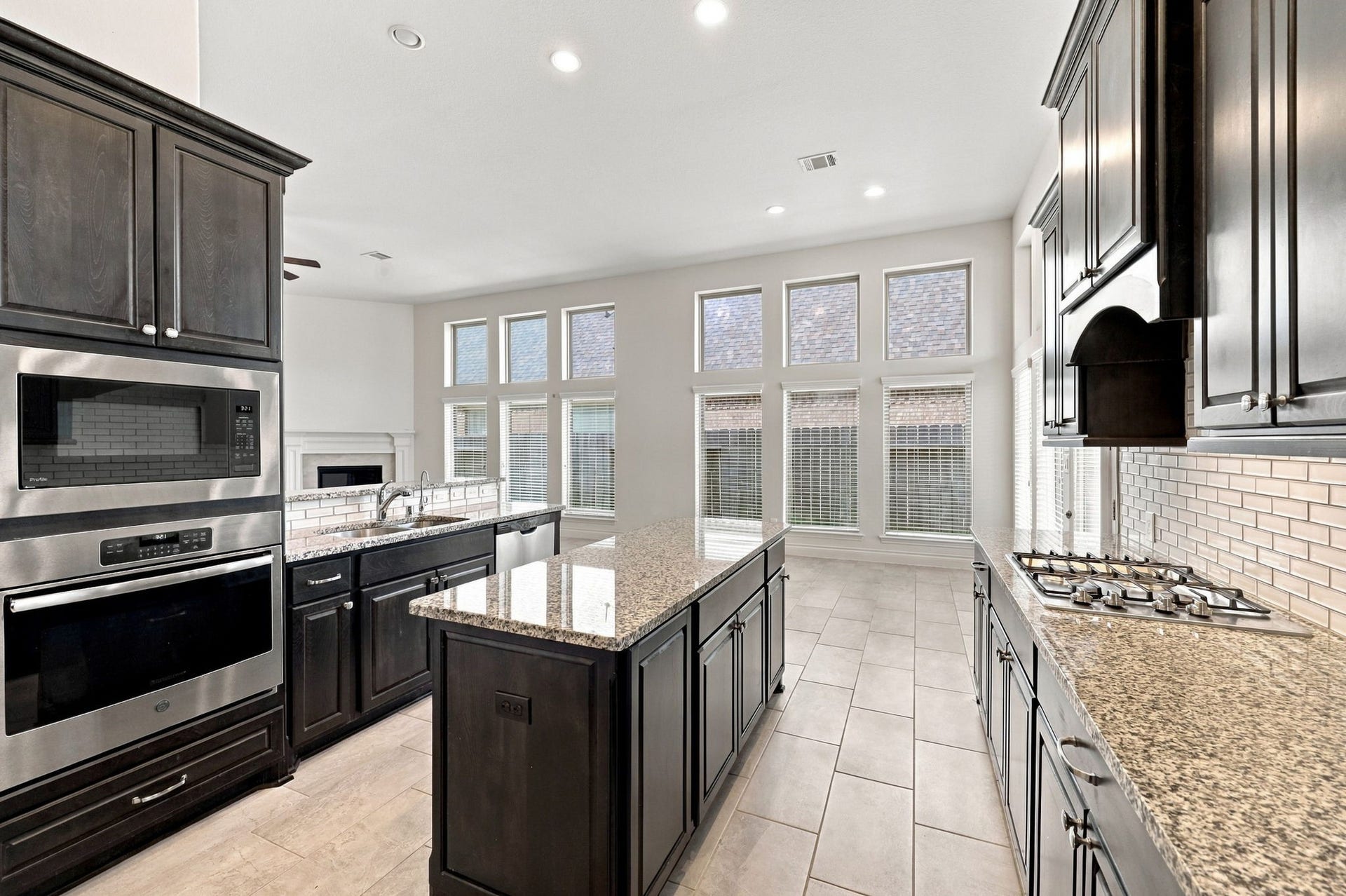3107 Primrose Canyon Lane, Pearland, TX 77584 3107 Primrose Canyon Lane, Pearland, TX 77584