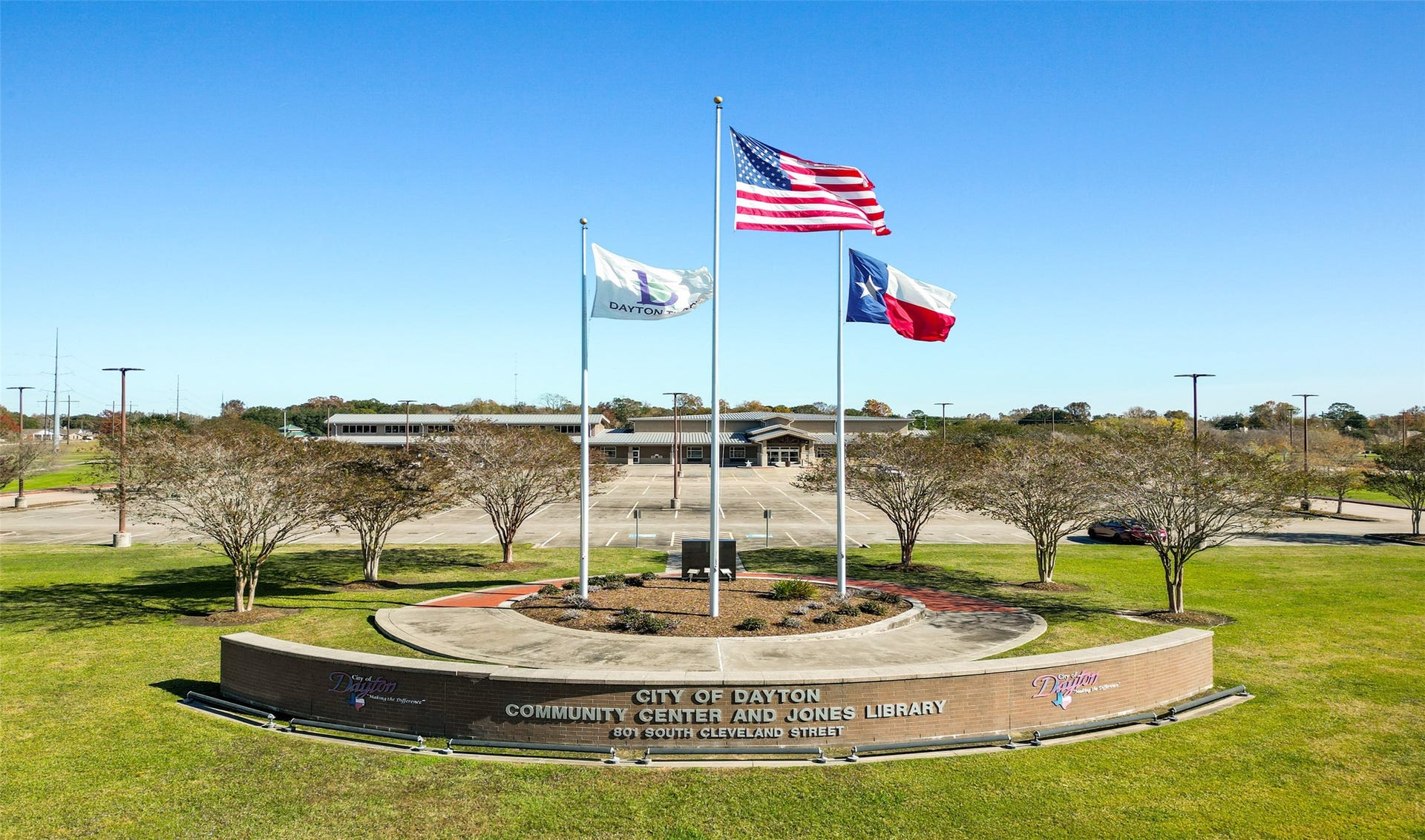 671 Daniel Lake Lane, Dayton, TX 77535 Dayton Community Center is home to the Jones Public Library and Dayton Chamber of Commerce.