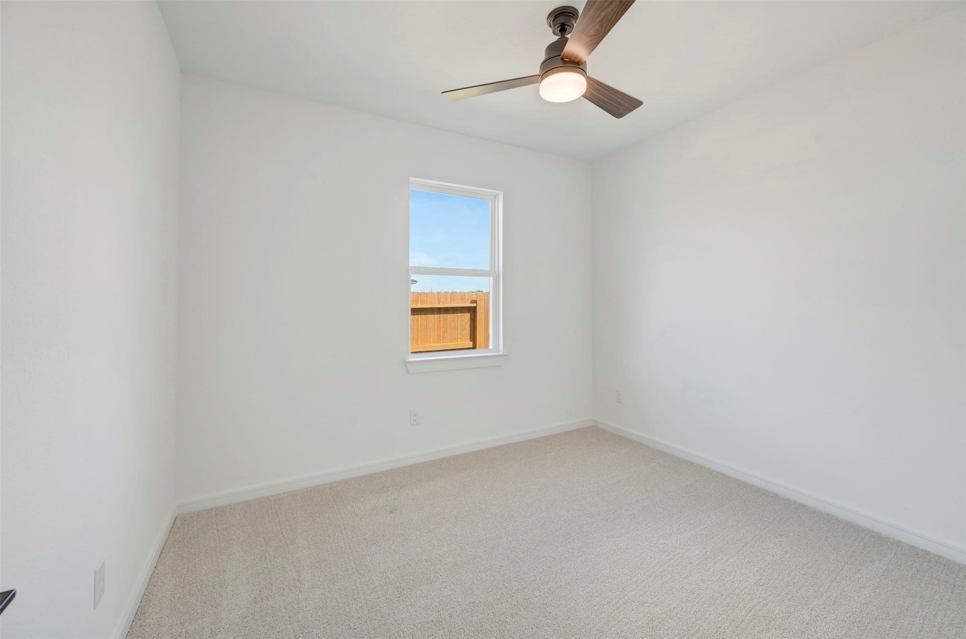 671 Daniel Lake Lane, Dayton, TX 77535 Bedroom 2