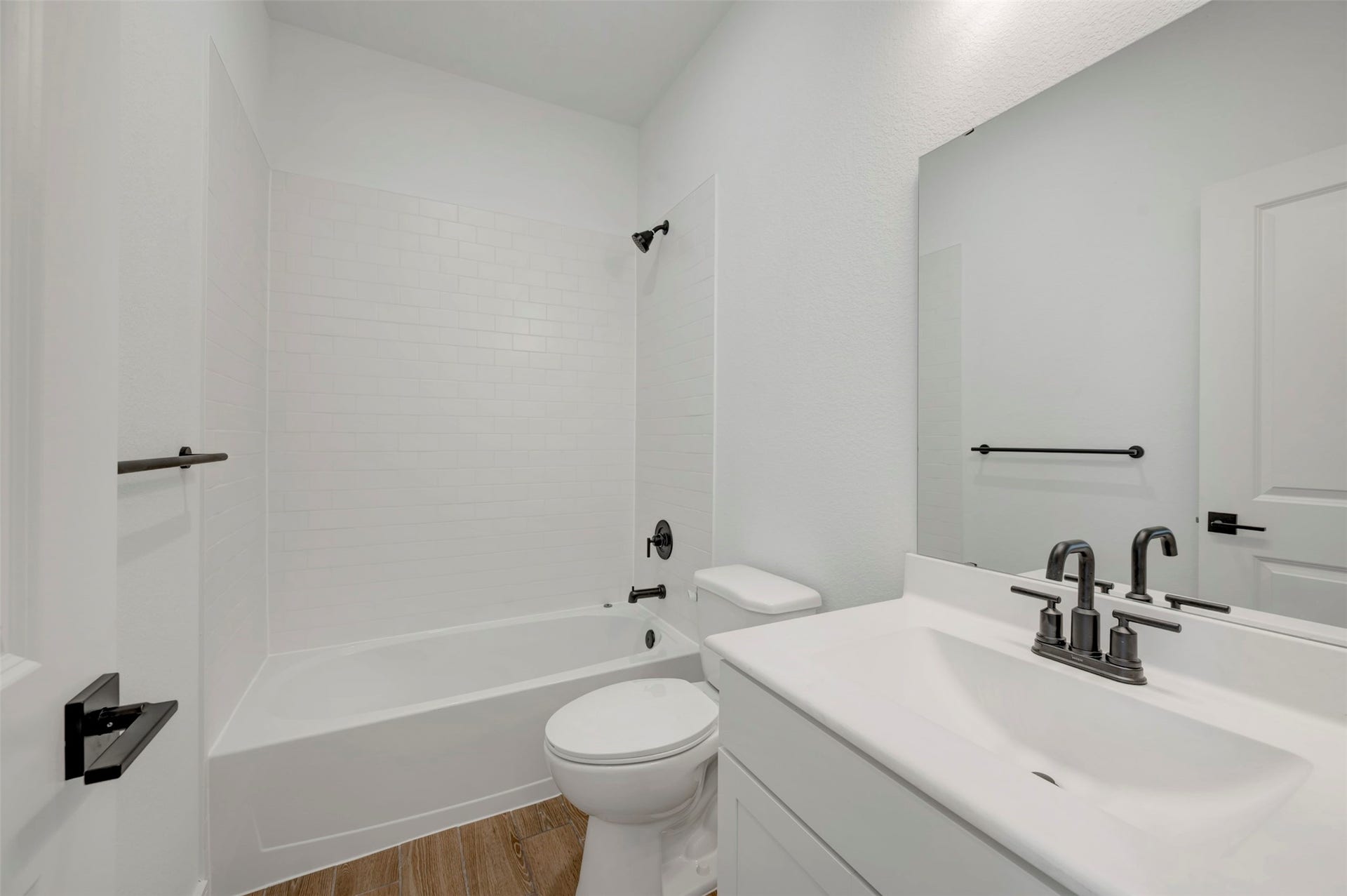 671 Daniel Lake Lane, Dayton, TX 77535 Hall bath - Still under construction!