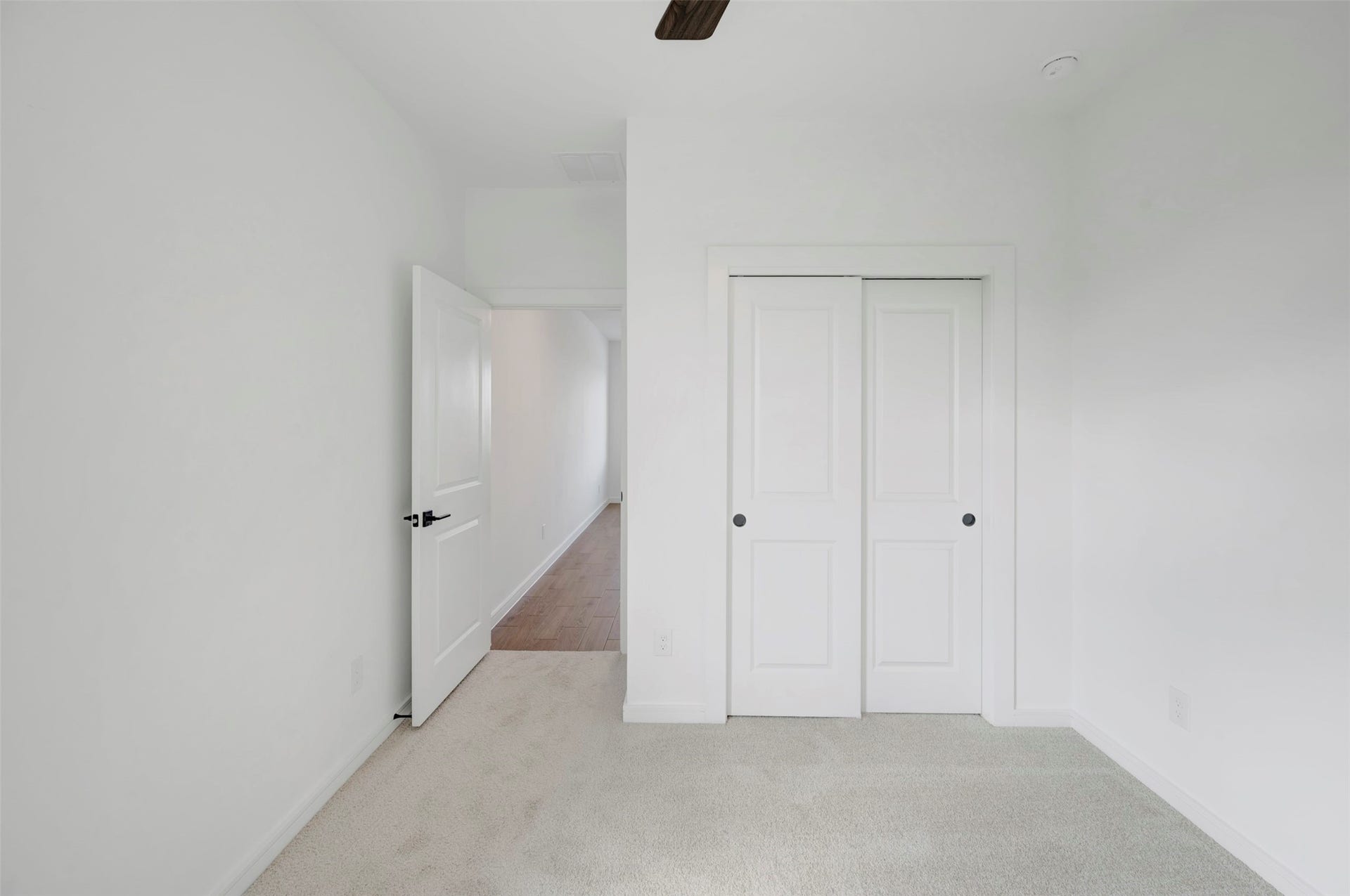 671 Daniel Lake Lane, Dayton, TX 77535 ESP bedroom