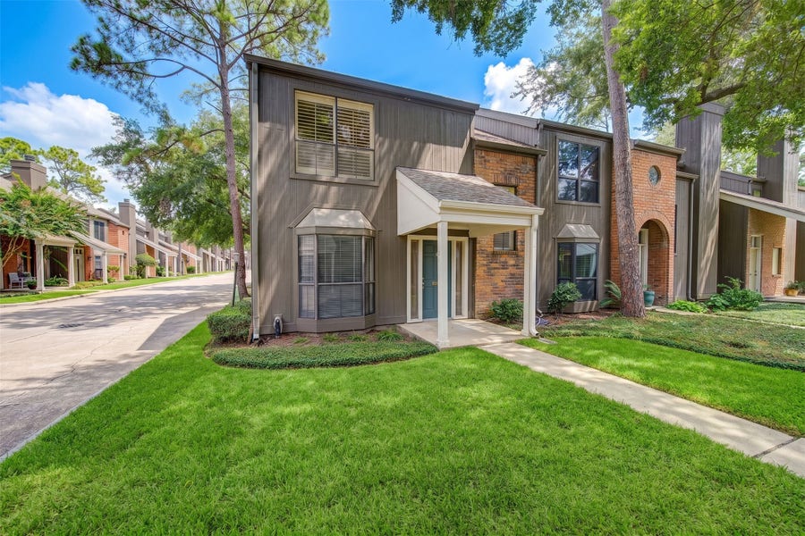Property photo for 701 Bering Drive, #201, Houston, TX