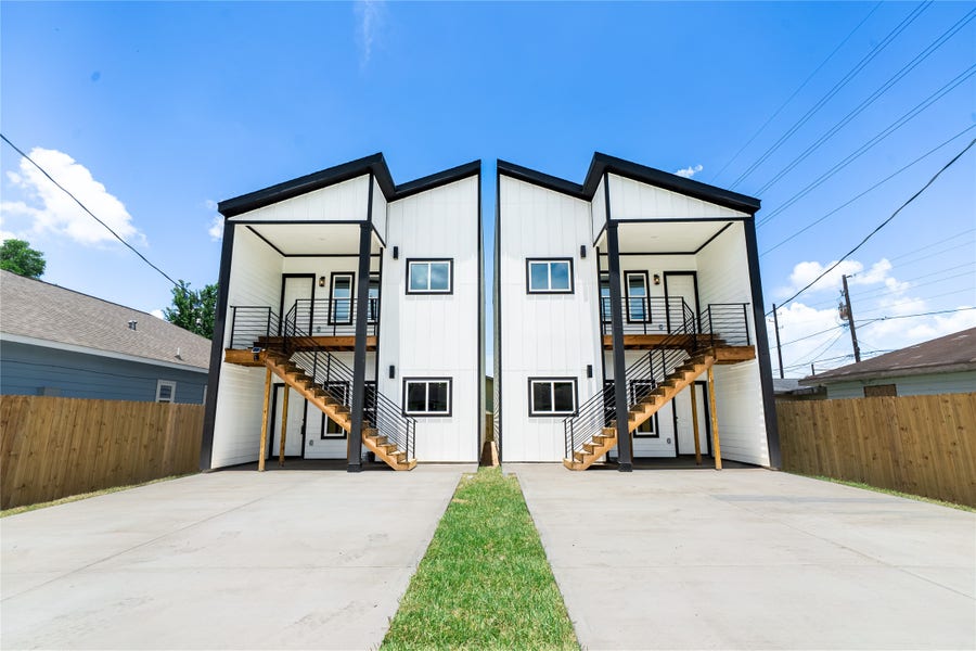 Property photo for 331 Delaware St, Houston, TX