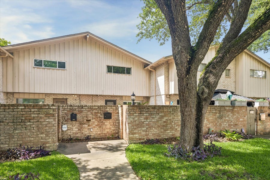 Property photo for 7826 Woodway Drive, #7826, Houston, TX