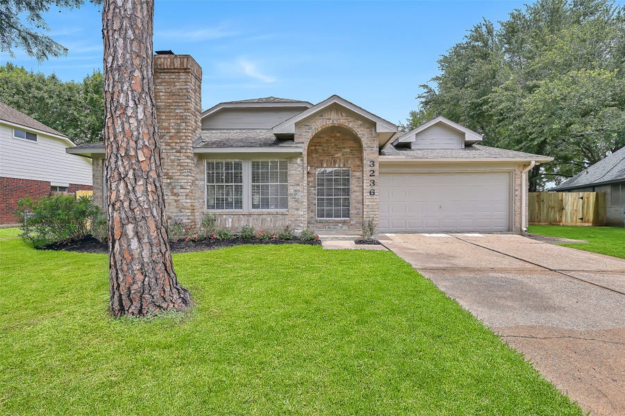 Property photo for 3236 Lee Circle, Pearland, TX