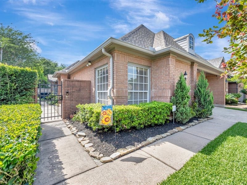 Property photo for 1907 Carriage Brook Way, Houston, TX