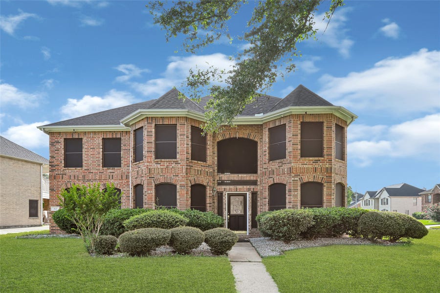 Property photo for 202 Cascade Pines Drive, Houston, TX