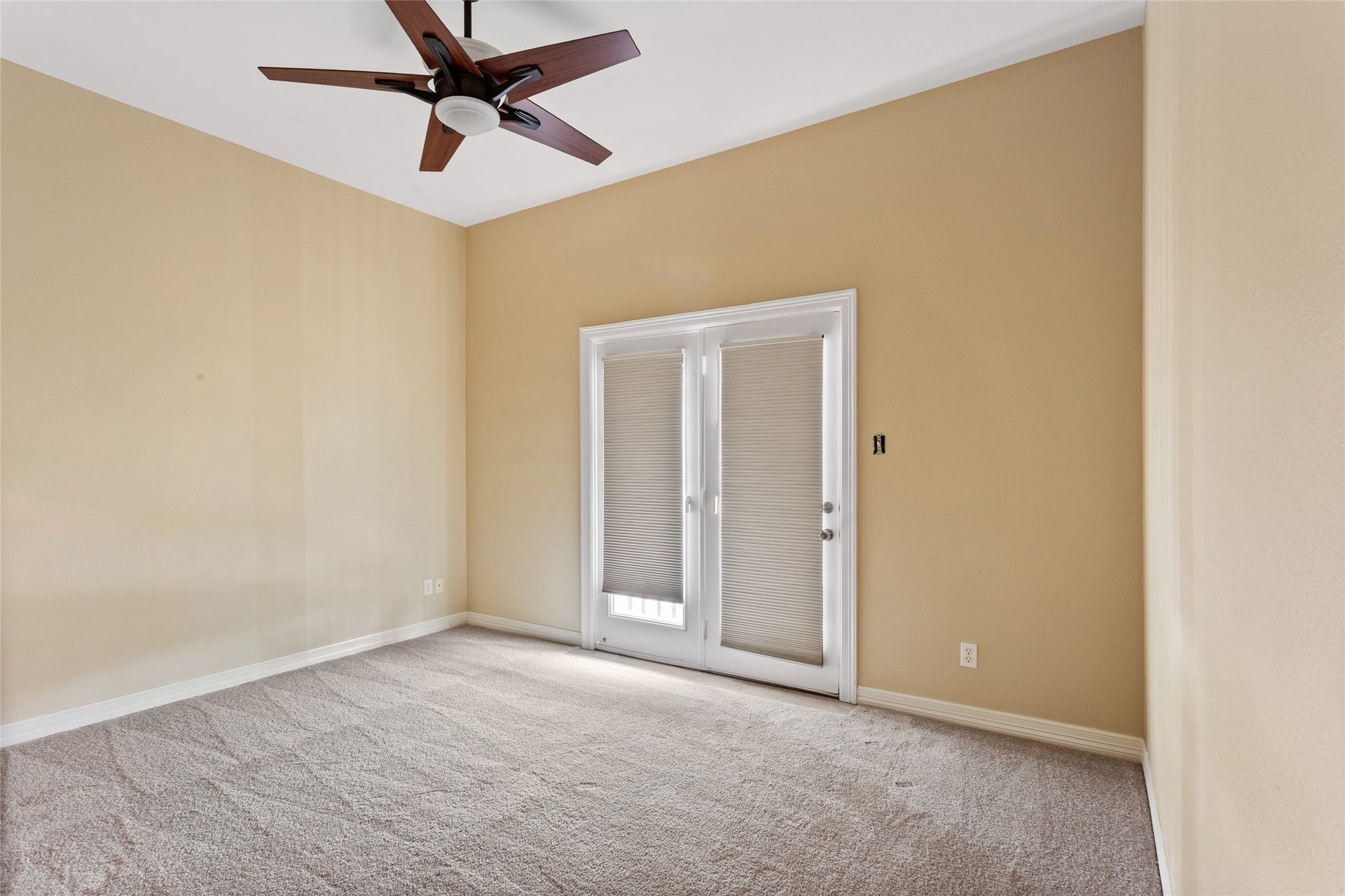 1110 Papeete Street, Tiki Island, TX 77554 Second floor third bedroom