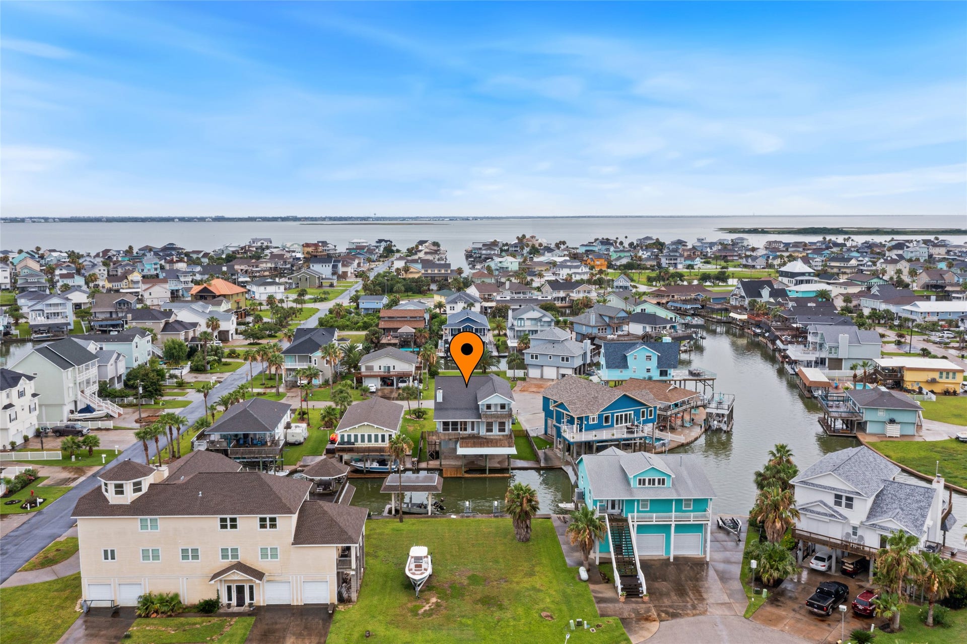 1110 Papeete Street, Tiki Island, TX 77554 1110 Papeete Street, Tiki Island, TX 77554