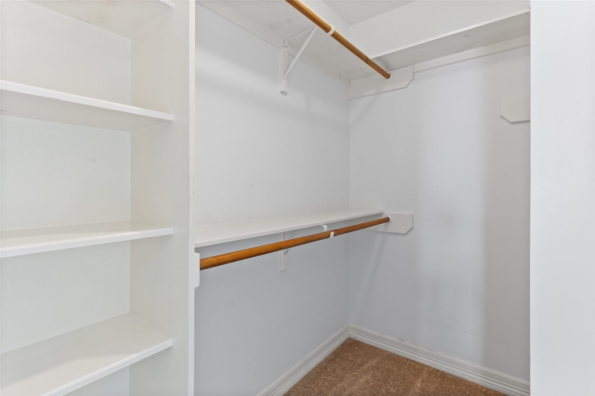 1110 Papeete Street, Tiki Island, TX 77554 Third floor primary walk-in closet