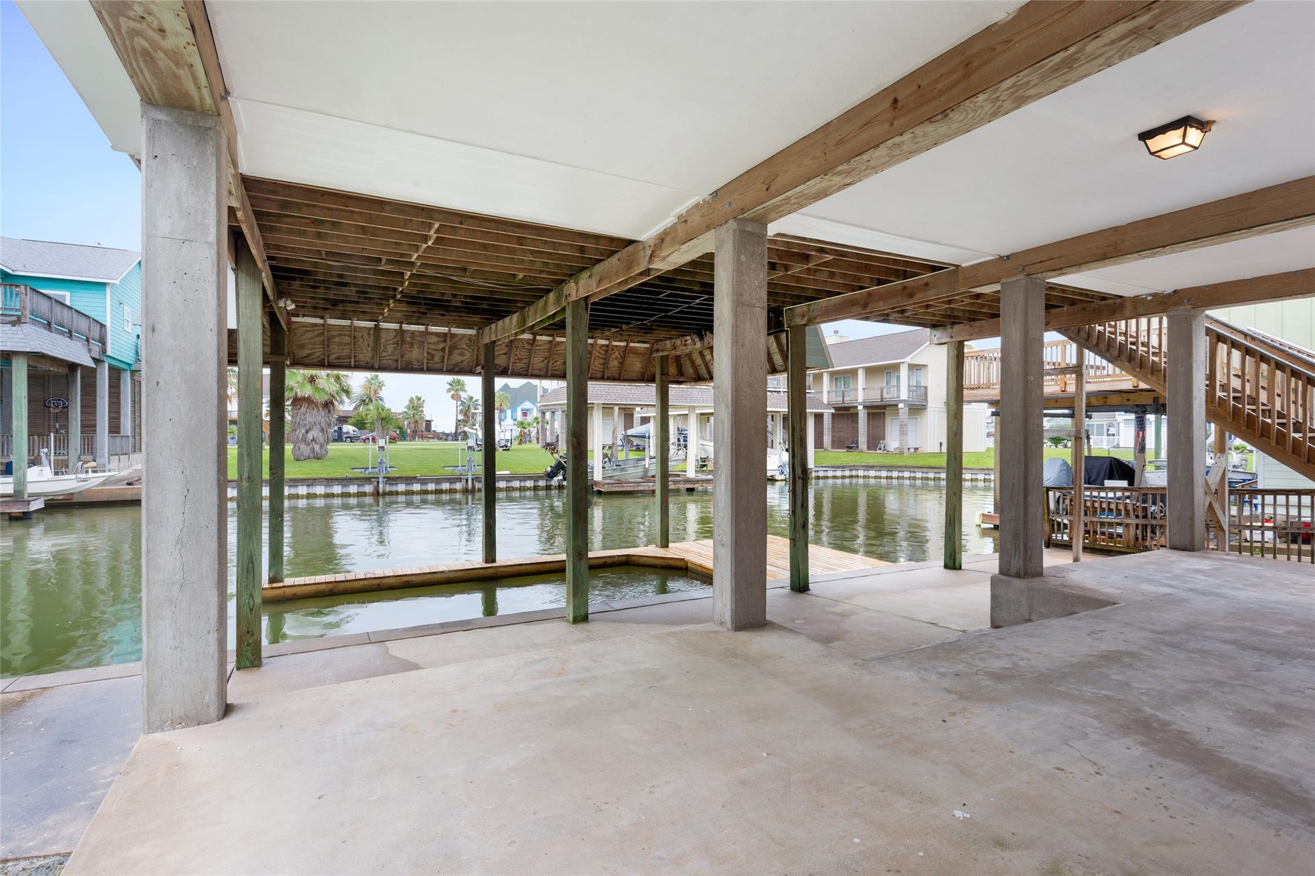 1110 Papeete Street, Tiki Island, TX 77554 Carport