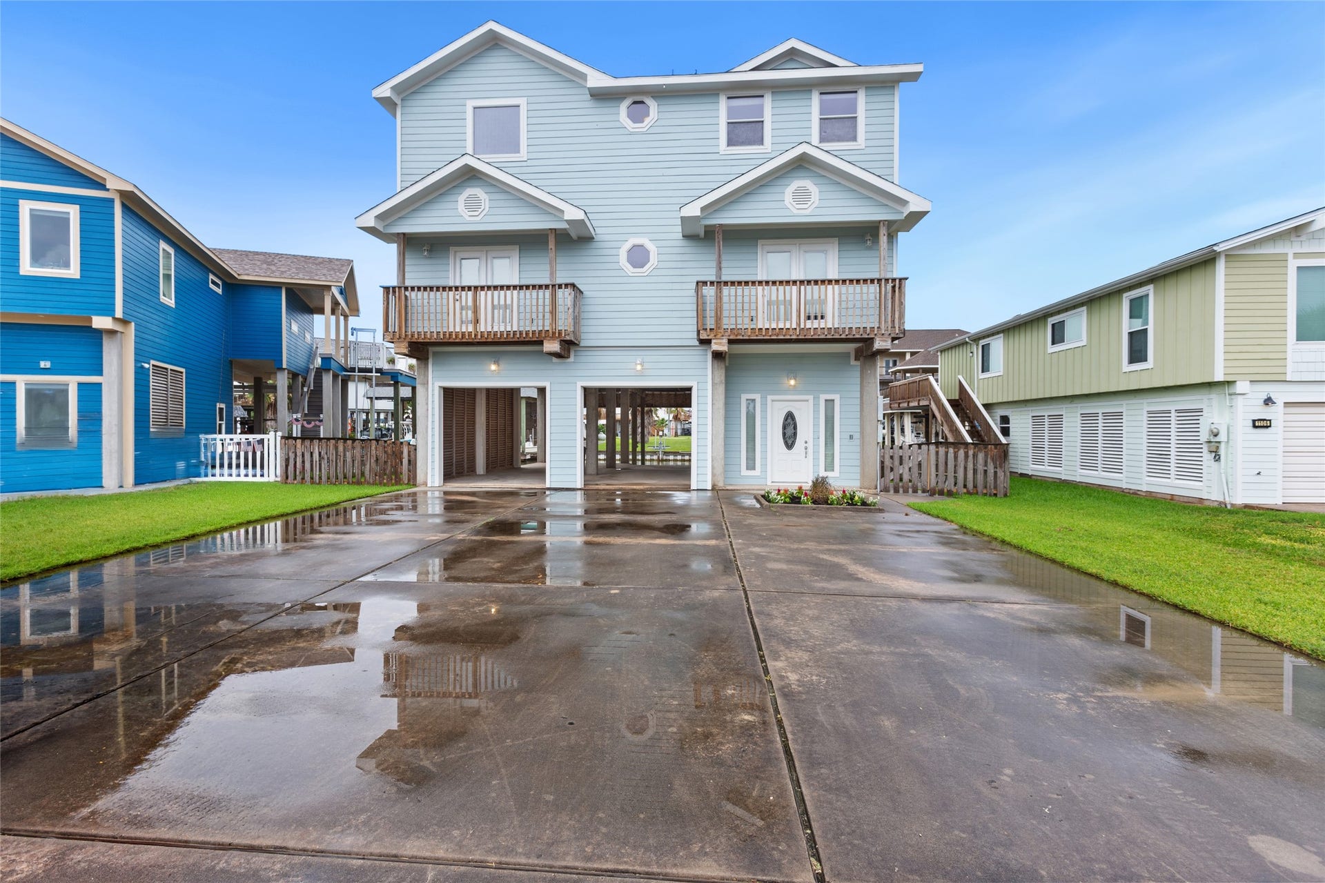 1110 Papeete Street, Tiki Island, TX 77554 1110 Papeete Street, Tiki Island, TX 77554