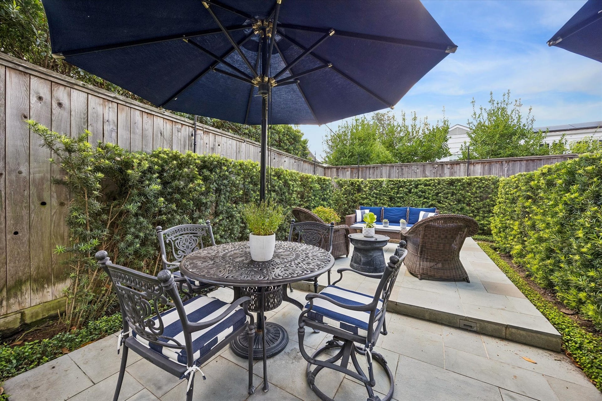 2419 Avalon Place, Houston, TX 77019 2419 Avalon Place, Houston, TX 77019