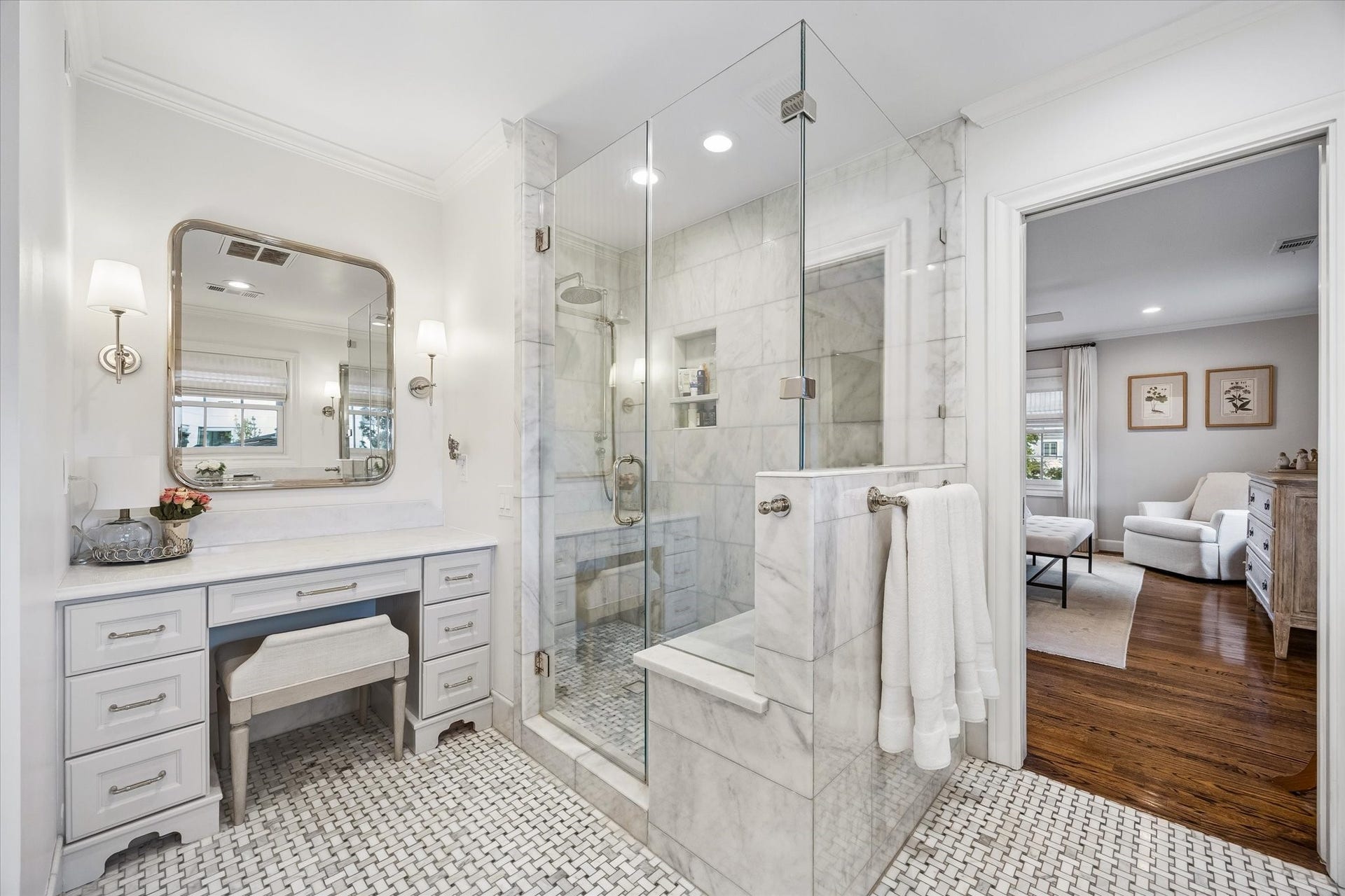 2419 Avalon Place, Houston, TX 77019 2419 Avalon Place, Houston, TX 77019