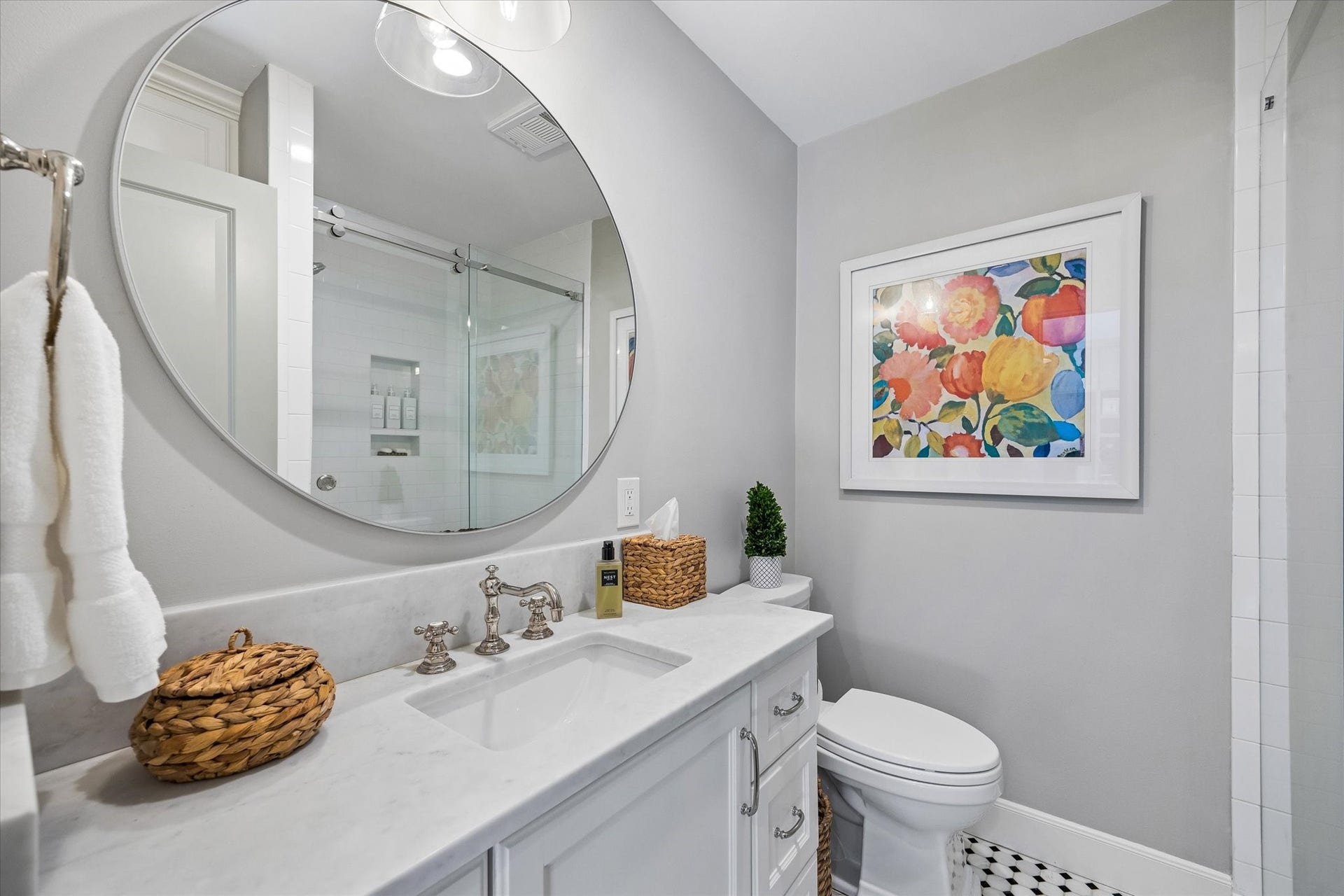 2419 Avalon Place, Houston, TX 77019 2419 Avalon Place, Houston, TX 77019