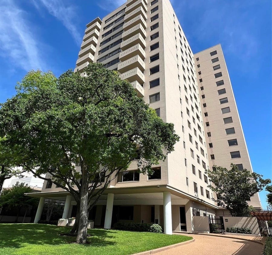Property photo for 1400 Hermann Drive Drive, #11D, Houston, TX