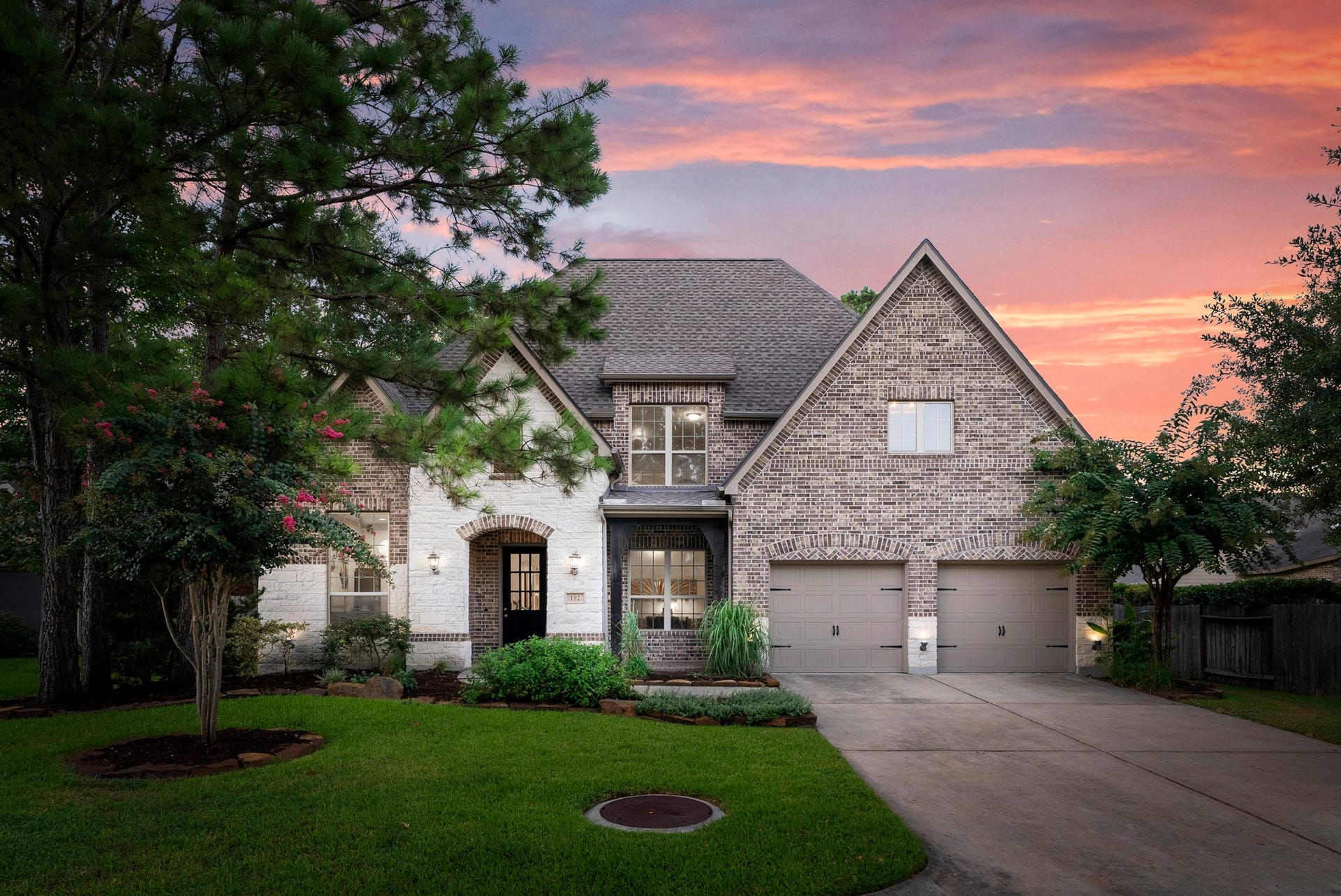 102 Madeline Lane, Montgomery, TX 77316 Welcome home to 102 Madeline Lane!