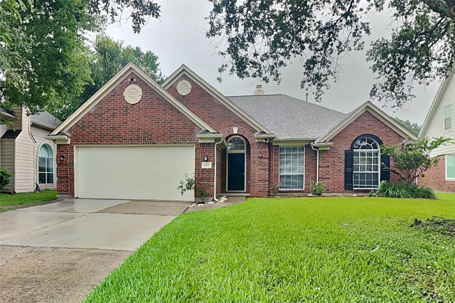 Property photo for 16803 Cobbler Crossing Drive, Sugar Land, TX