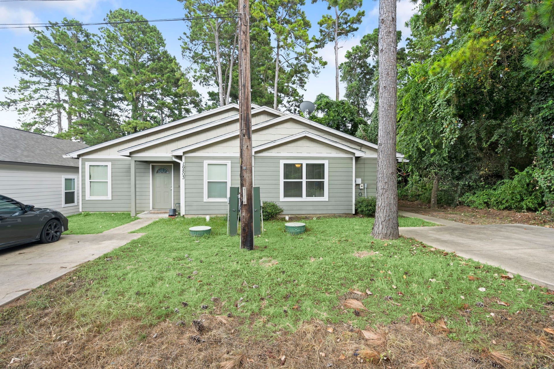 16807 Crestmont, Montgomery, TX 77316 16807 Crestmont, Montgomery, TX 77316