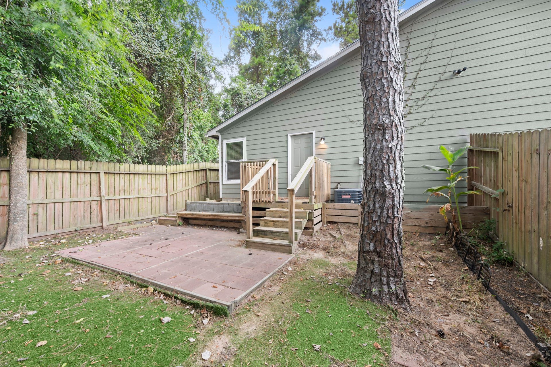 16807 Crestmont, Montgomery, TX 77316 16807 Crestmont, Montgomery, TX 77316