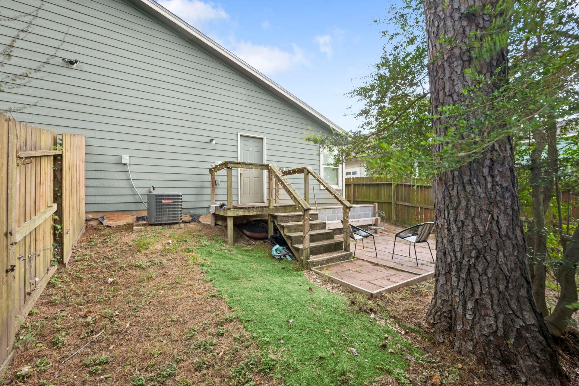 16807 Crestmont, Montgomery, TX 77316 16807 Crestmont, Montgomery, TX 77316