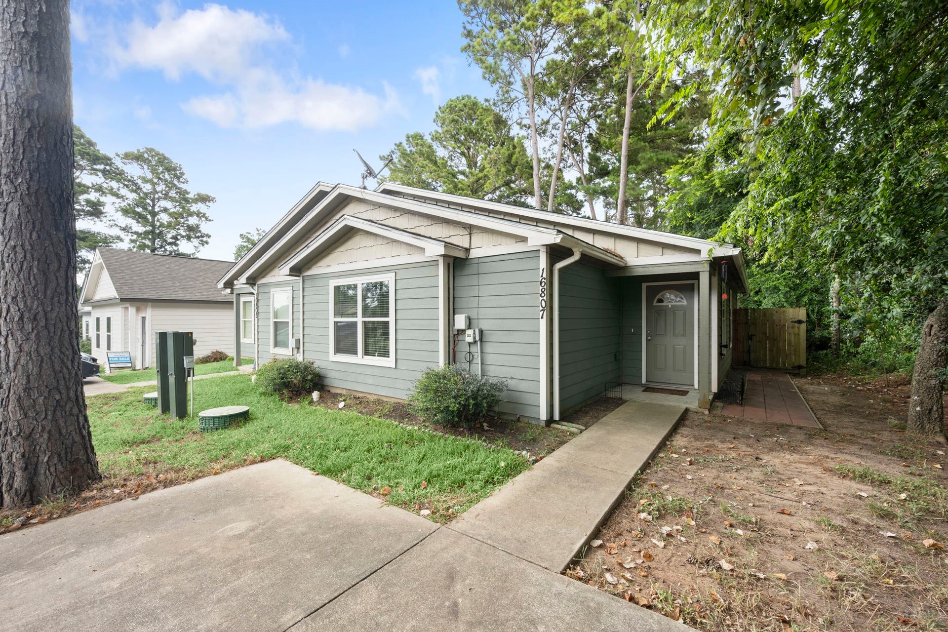16807 Crestmont, Montgomery, TX 77316 16807 Crestmont, Montgomery, TX 77316