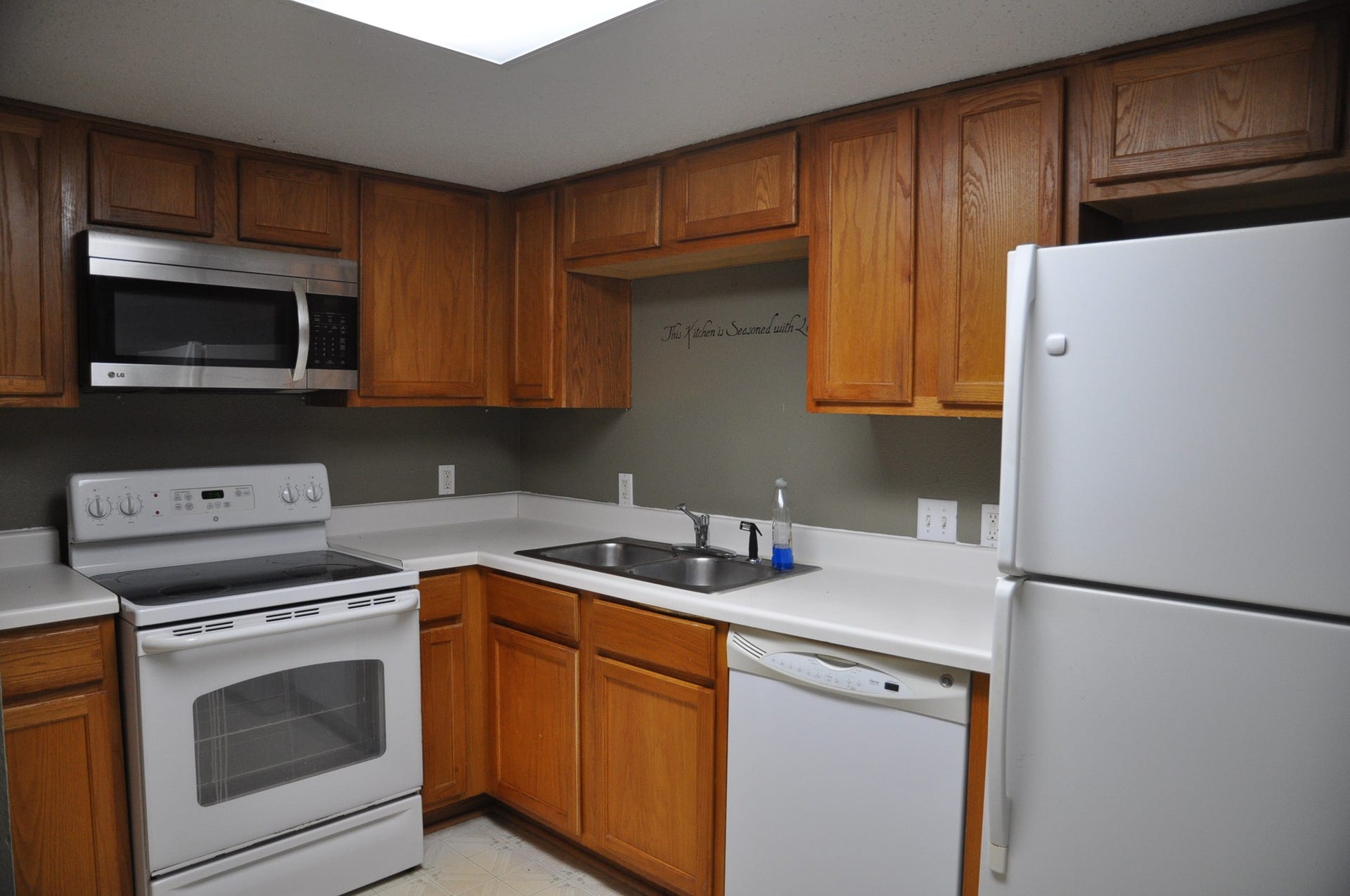 3754 Tanglewilde Street, #C16, Houston, TX 77063 3754 Tanglewilde Street, #C16, Houston, TX 77063