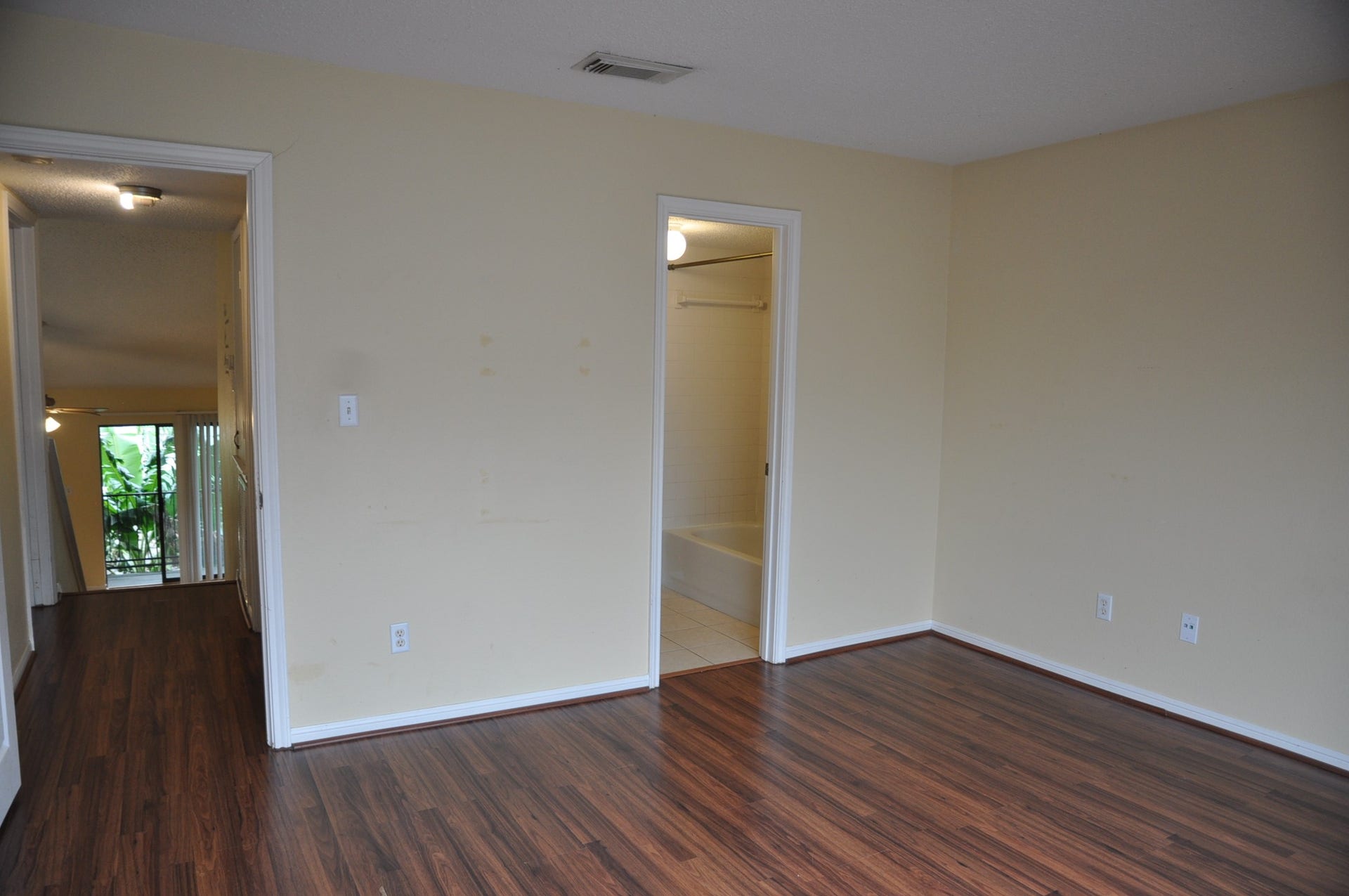 3754 Tanglewilde Street, #C16, Houston, TX 77063 3754 Tanglewilde Street, #C16, Houston, TX 77063