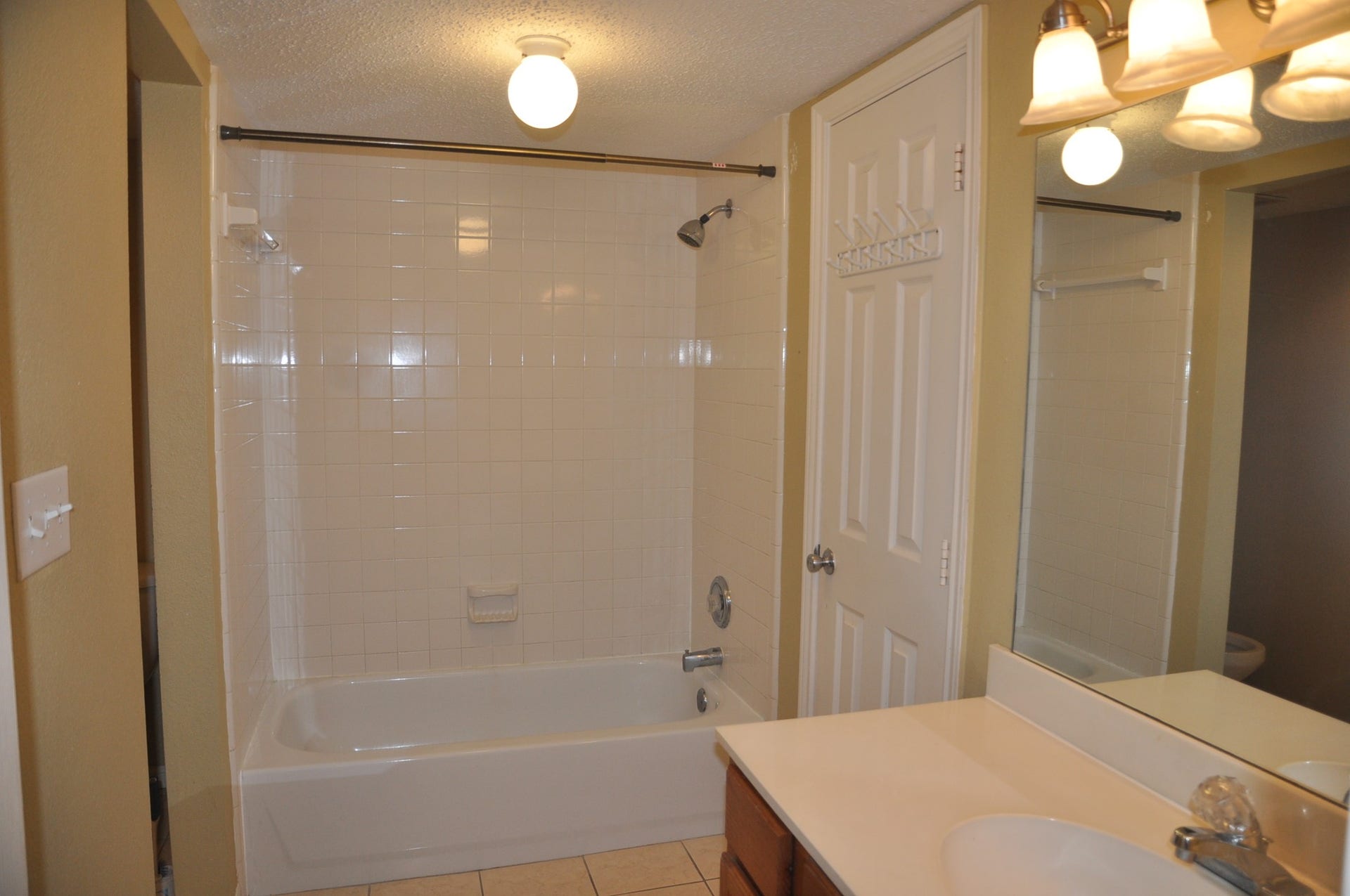3754 Tanglewilde Street, #C16, Houston, TX 77063 3754 Tanglewilde Street, #C16, Houston, TX 77063