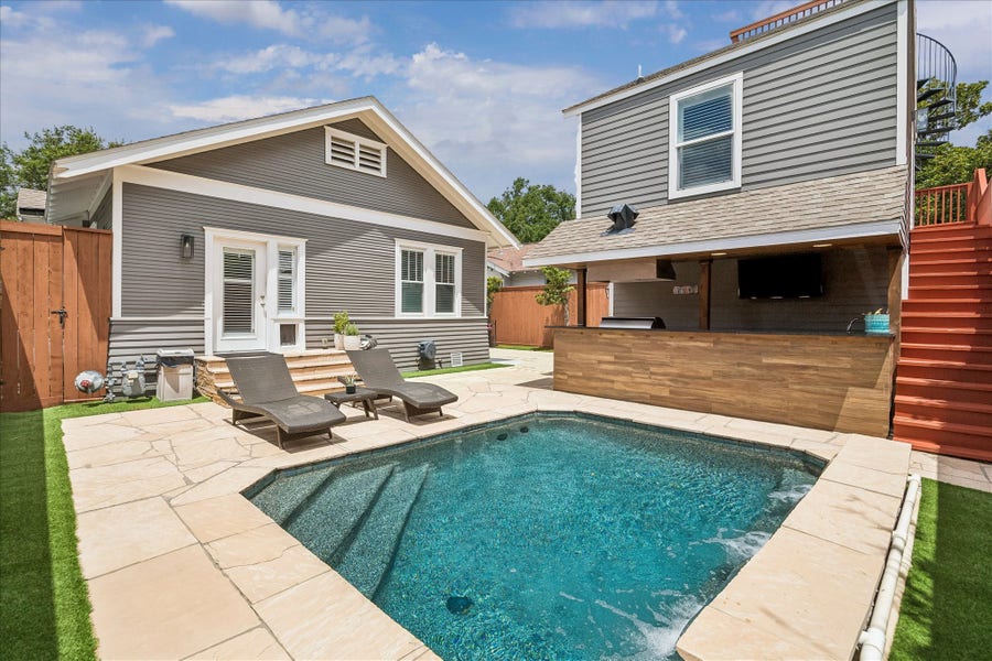 Property photo for 618 Bayland Avenue, Houston, TX