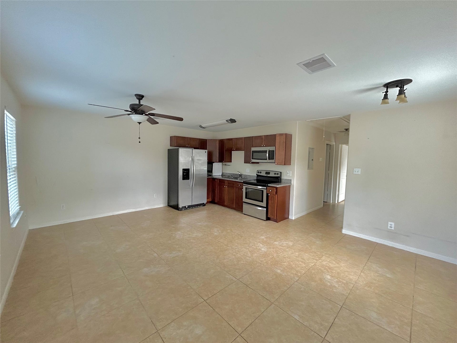 3807 Putnam Drive, #A, Bacliff, TX 77518 3807 Putnam Drive, #A, Bacliff, TX 77518