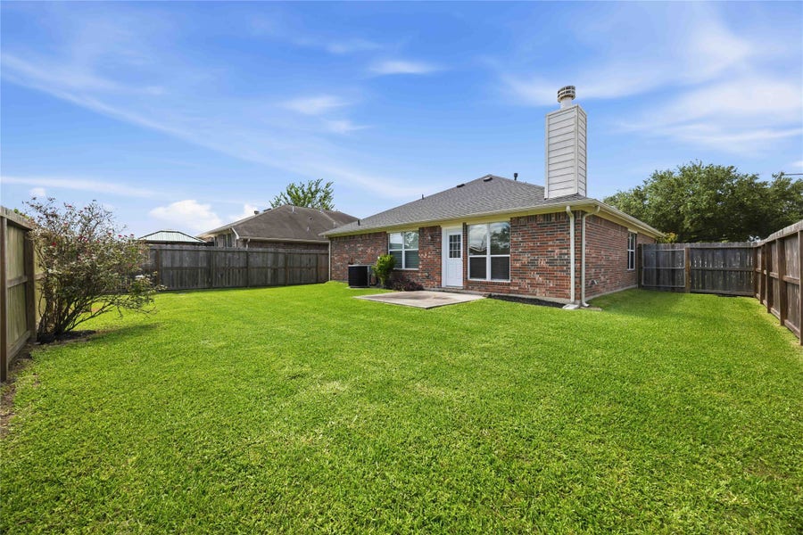Property photo for 398 Henry Street, Alvin, TX