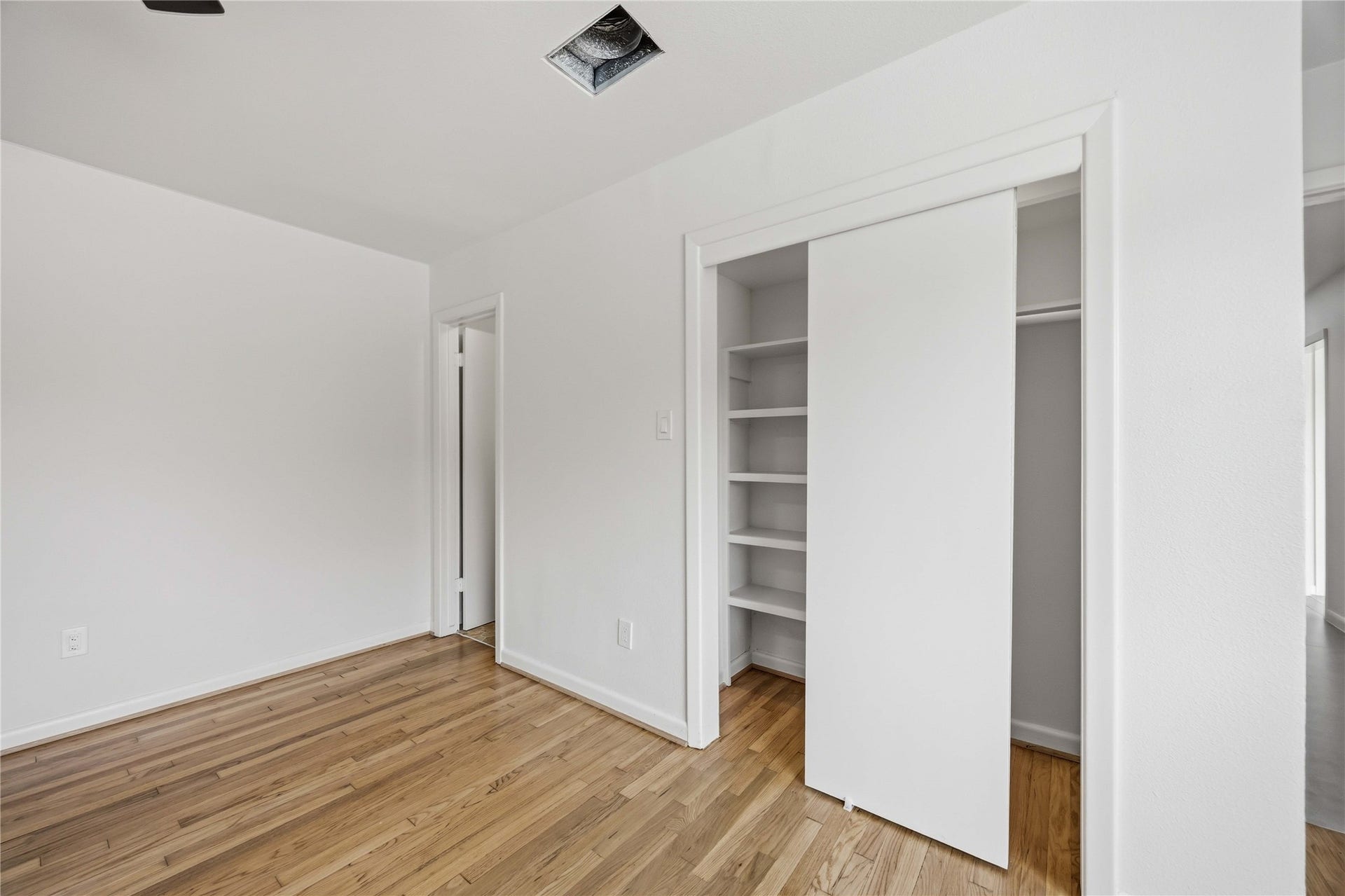 8419 Bluegate Court, Houston, TX 77025