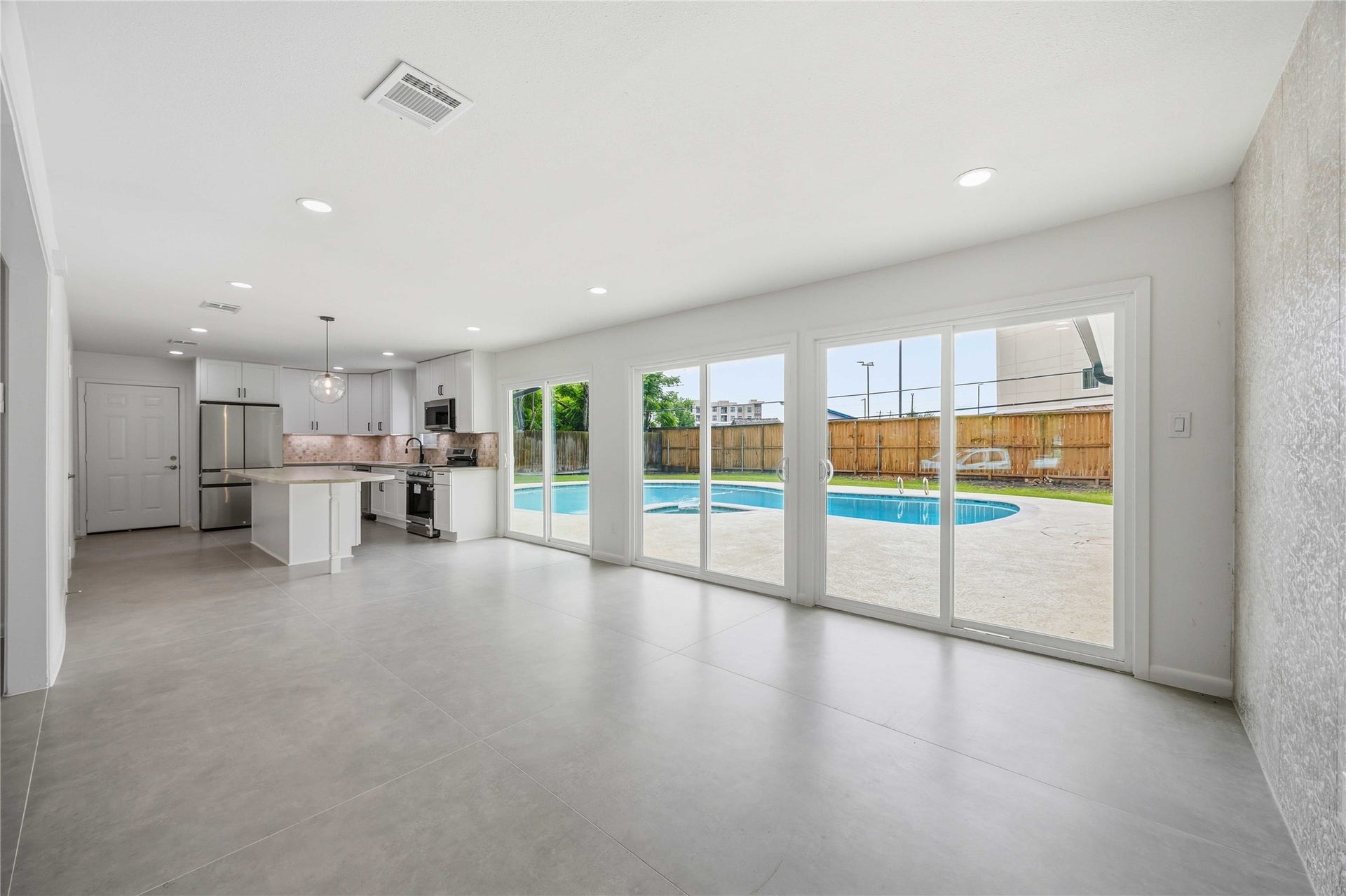 8419 Bluegate Court, Houston, TX 77025