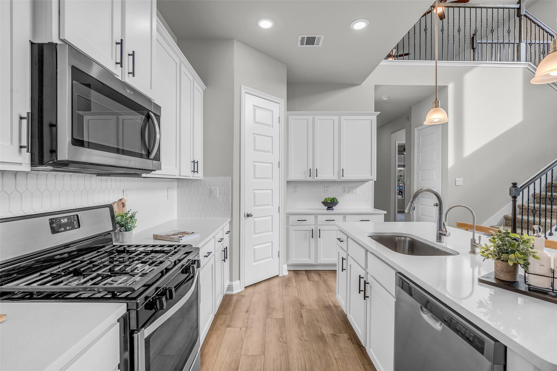 801 Bahia Bay Drive, Katy, TX 77493 801 Bahia Bay Drive, Katy, TX 77493