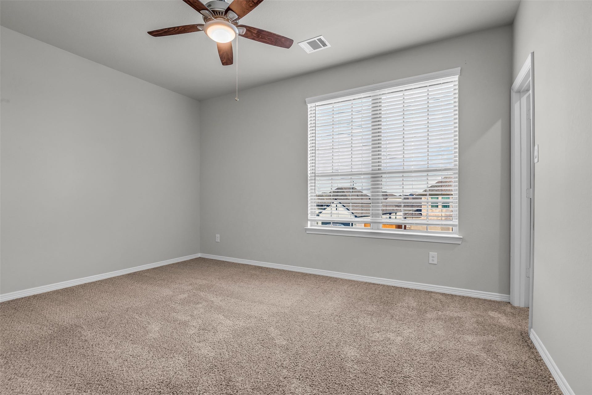801 Bahia Bay Drive, Katy, TX 77493 Secondary bedroom upstairs with walk in closet.